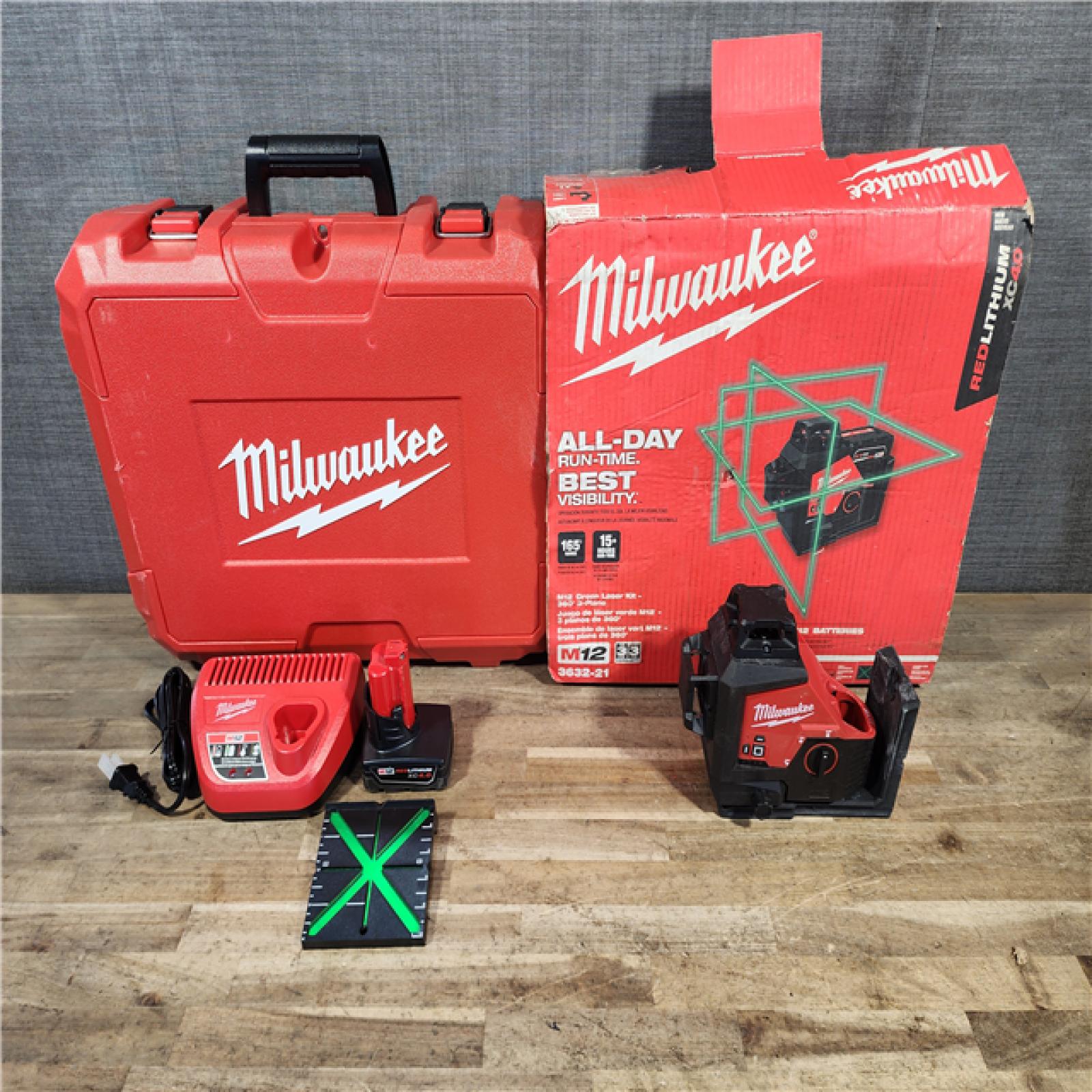 HOUSTON LOCATION - AS-IS Milwaukee 12-Volt Lithium-Ion Cordless Green 250 ft. 3-Plane Laser Level Kit