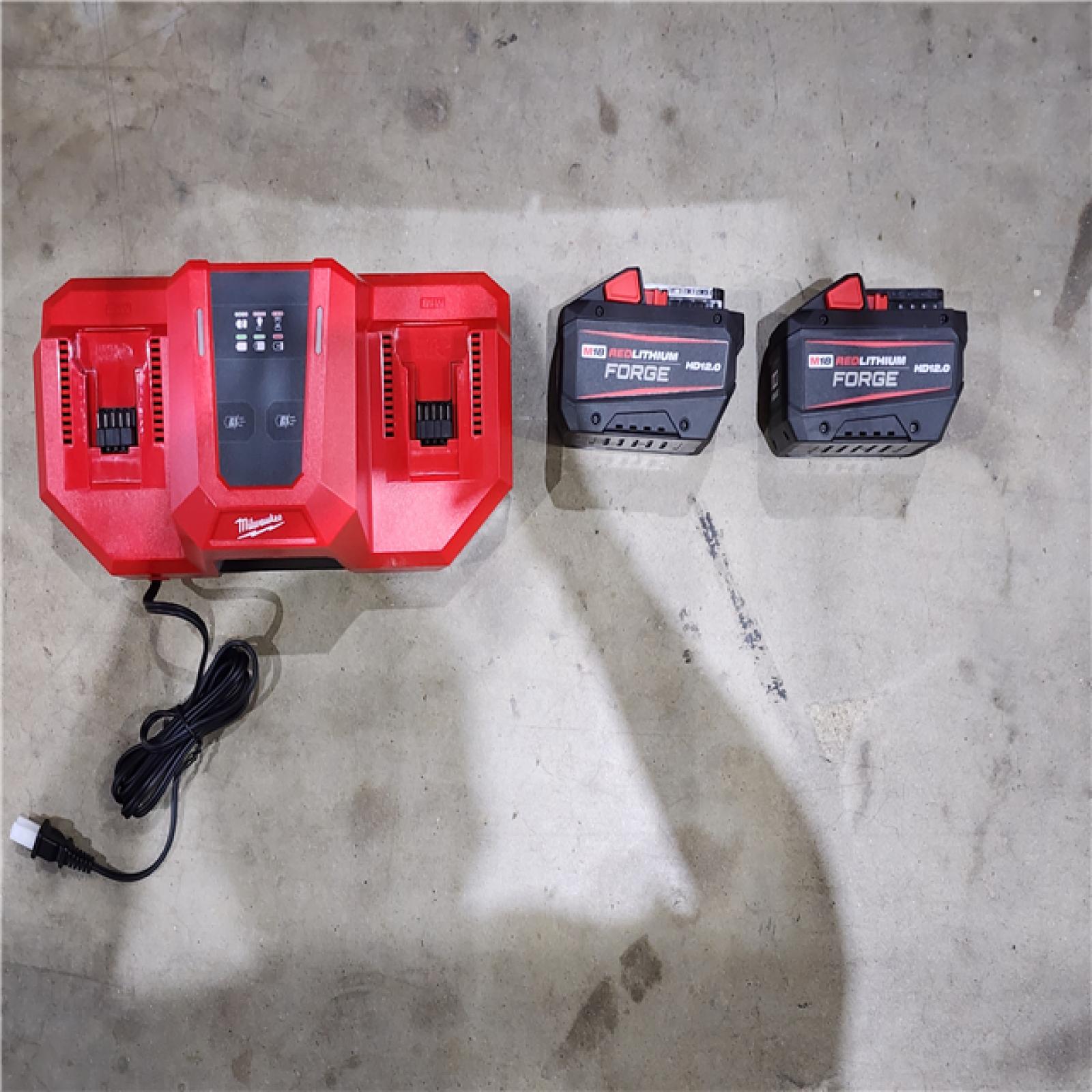 HOUSTON LOCATION - AS-IS M18 FUEL PACKOUT 9 Gallon Dual-Battery Dust Extractor