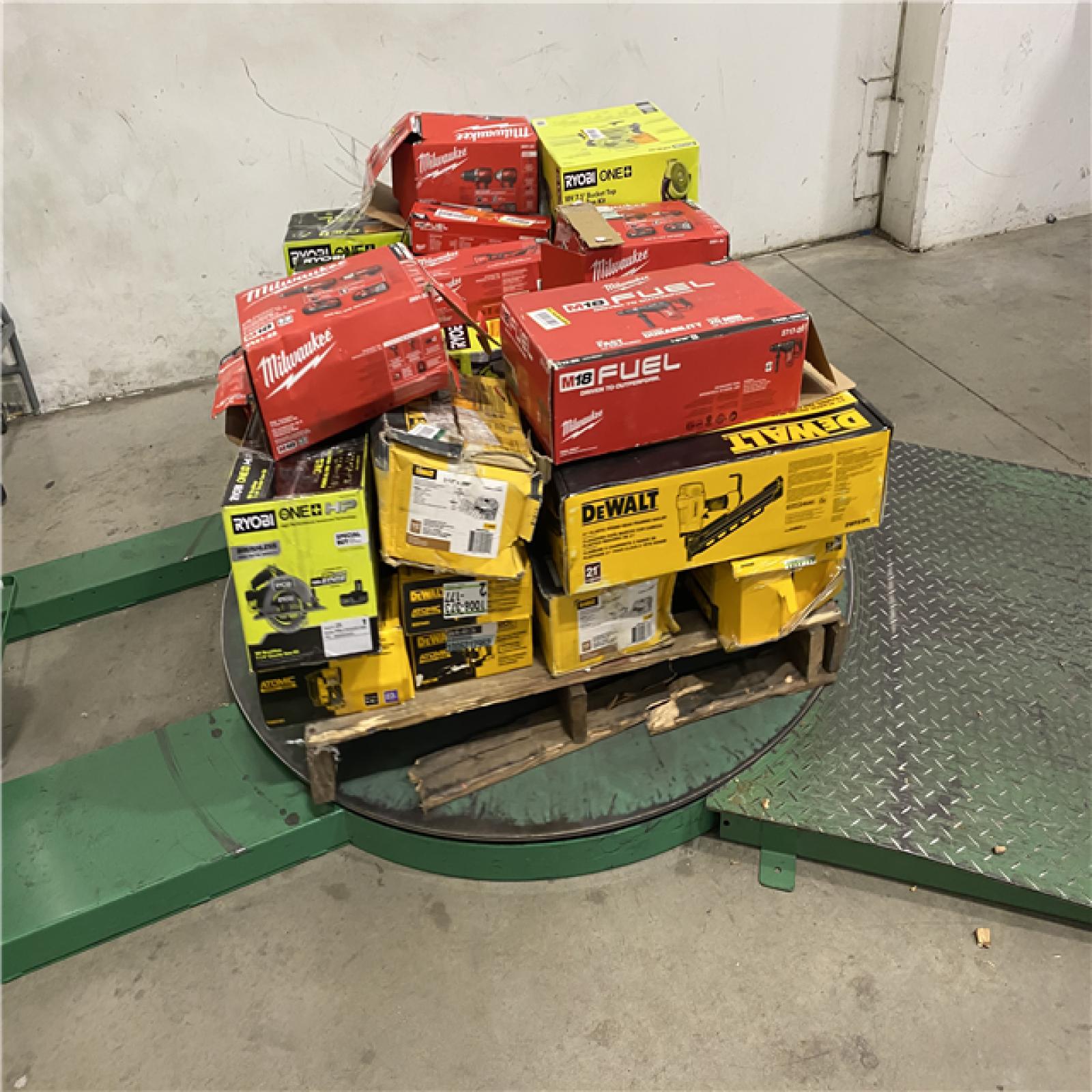 Dallas Location - As-Is Tool Pallet