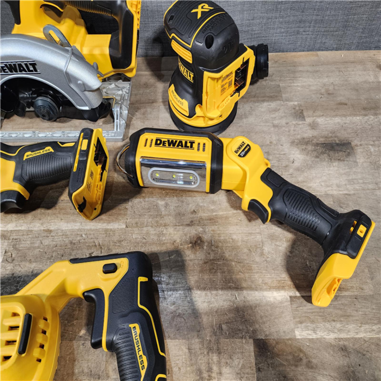 HOUSTON LOCATION - AS-IS DEWALT 6 TOOL COMBO KIT W/ (2) BATTERY & CHARGER