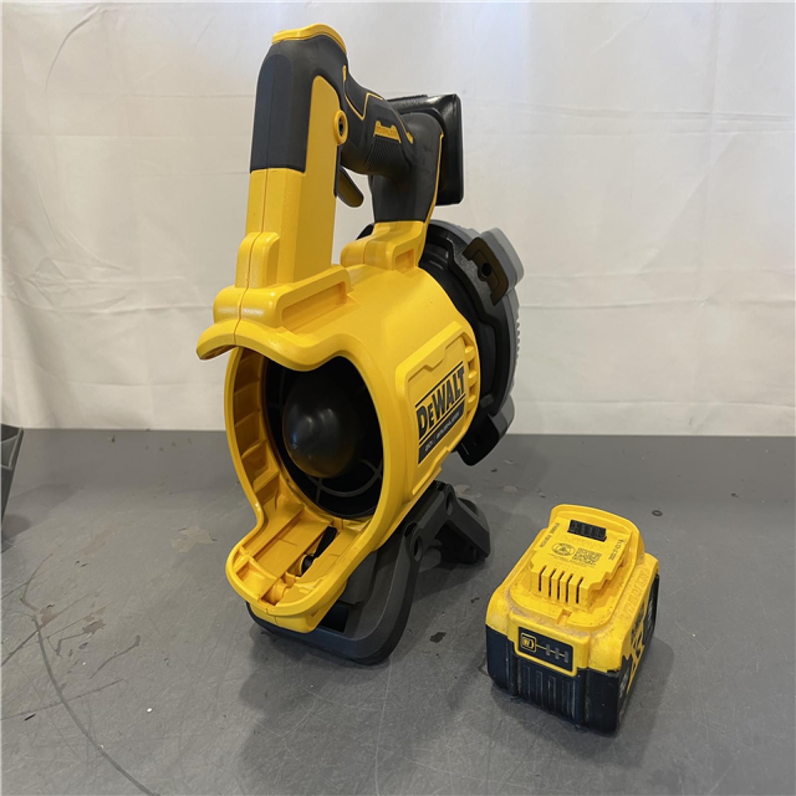 AS-IS - DeWalt Brushless Cordless Battery Powered Handheld Leaf Blower Kit