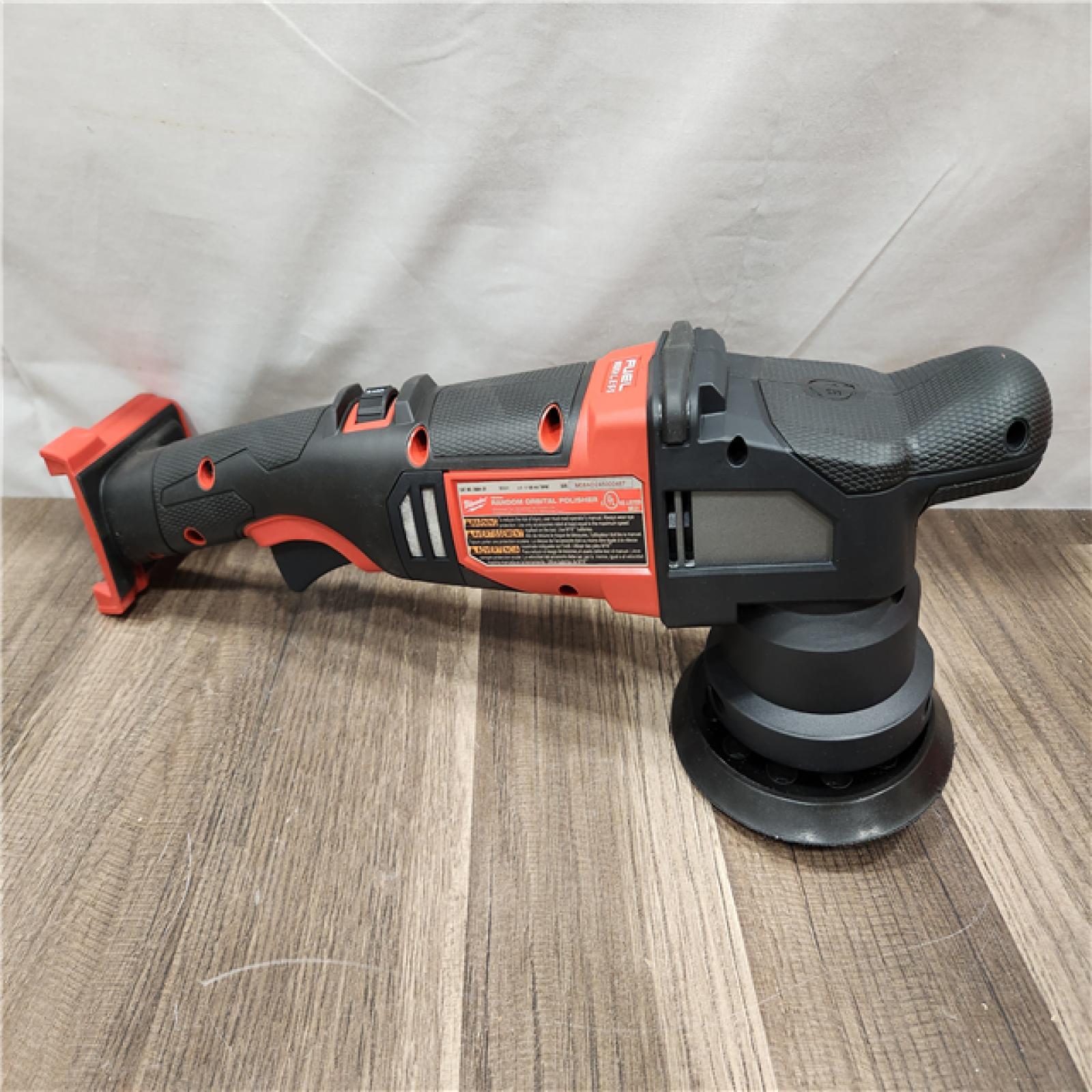 AS-IS- Milwaukee M18 FUEL18V Lithium-Ion Brushless Cordless 15MM DA Polisher (Tool-Only)