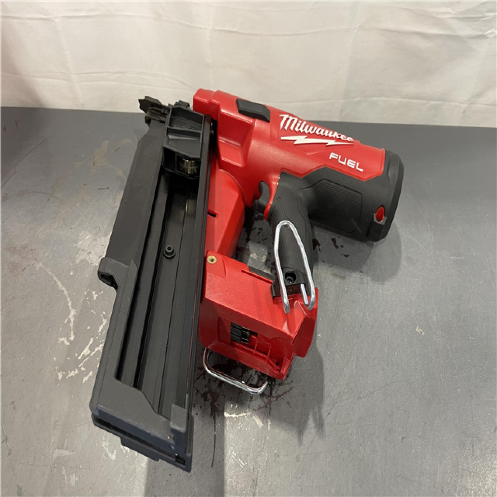AS-IS - Milwaukee M18 FUEL 3-1/2 in. 18-Volt 21-Degree Lithium-Ion Brushless Cordless Framing Nailer