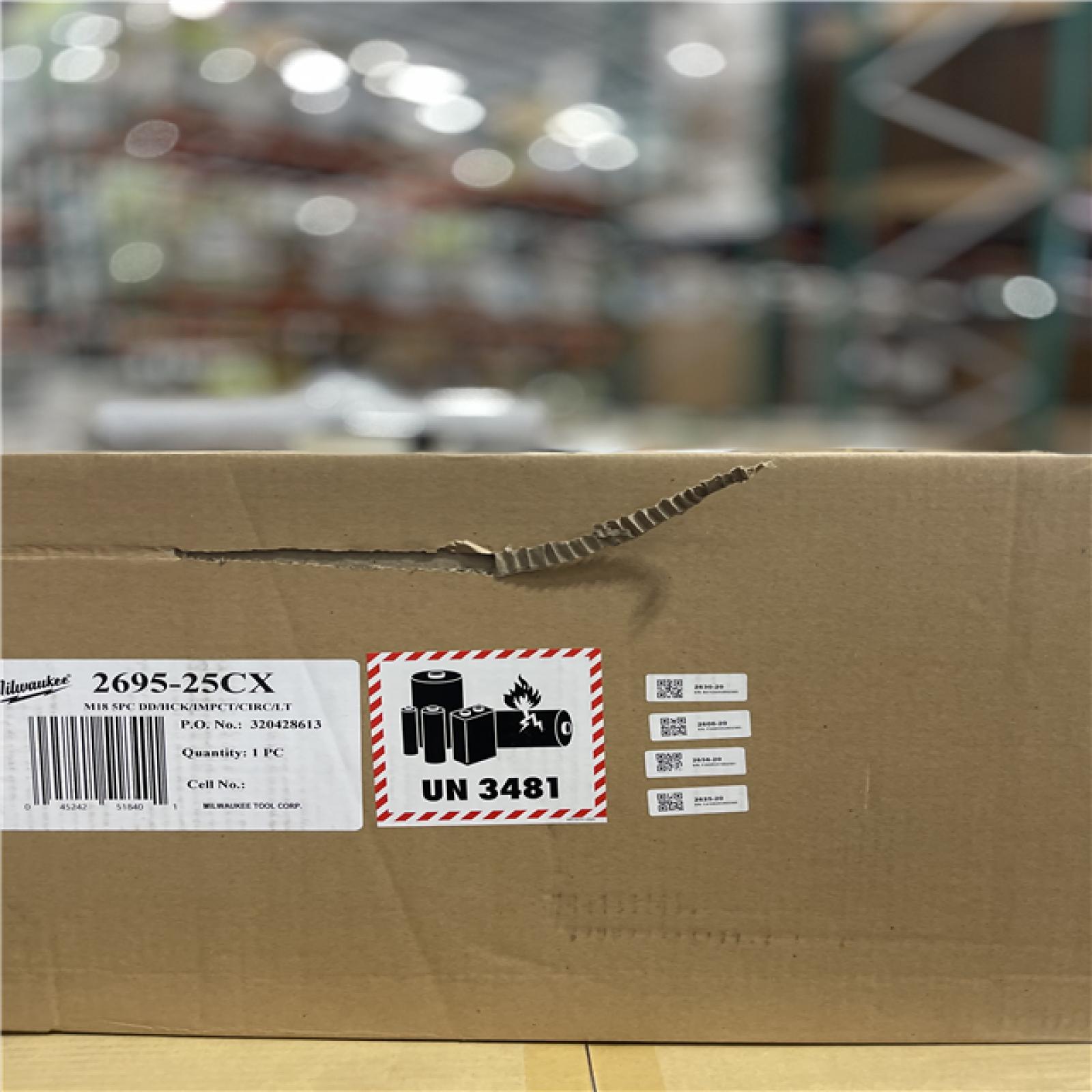 NEW! - Milwaukee M18 18V Lithium-Ion Cordless Combo Kit (5-Tool) with (1) 3.0Ah and (1) 1.5Ah Battery  (1) Charger  (1) Tool Bag