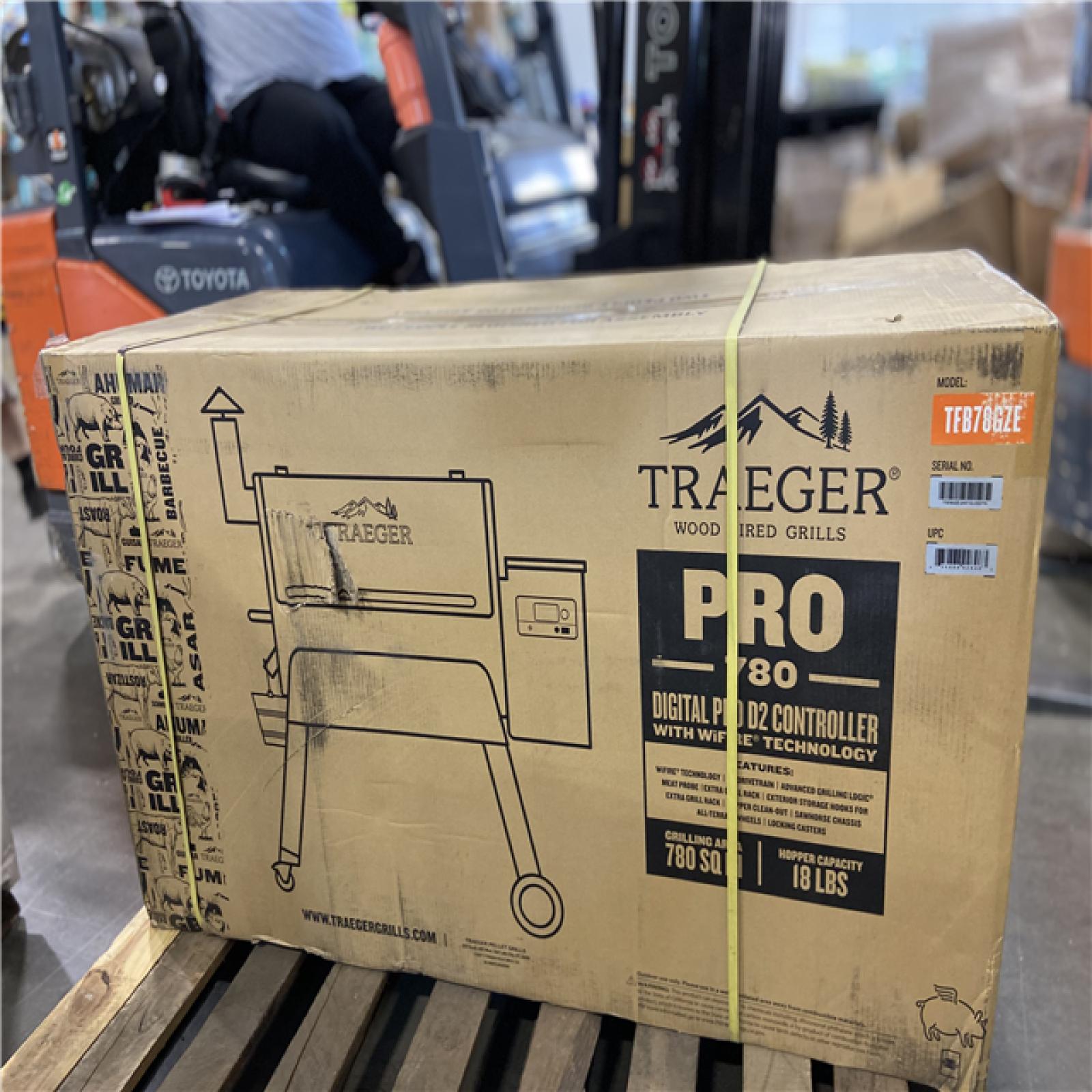 DALLAS LOCATION - Traeger Pro 780 Wi-Fi Pellet Grill and Smoker in Bronze
