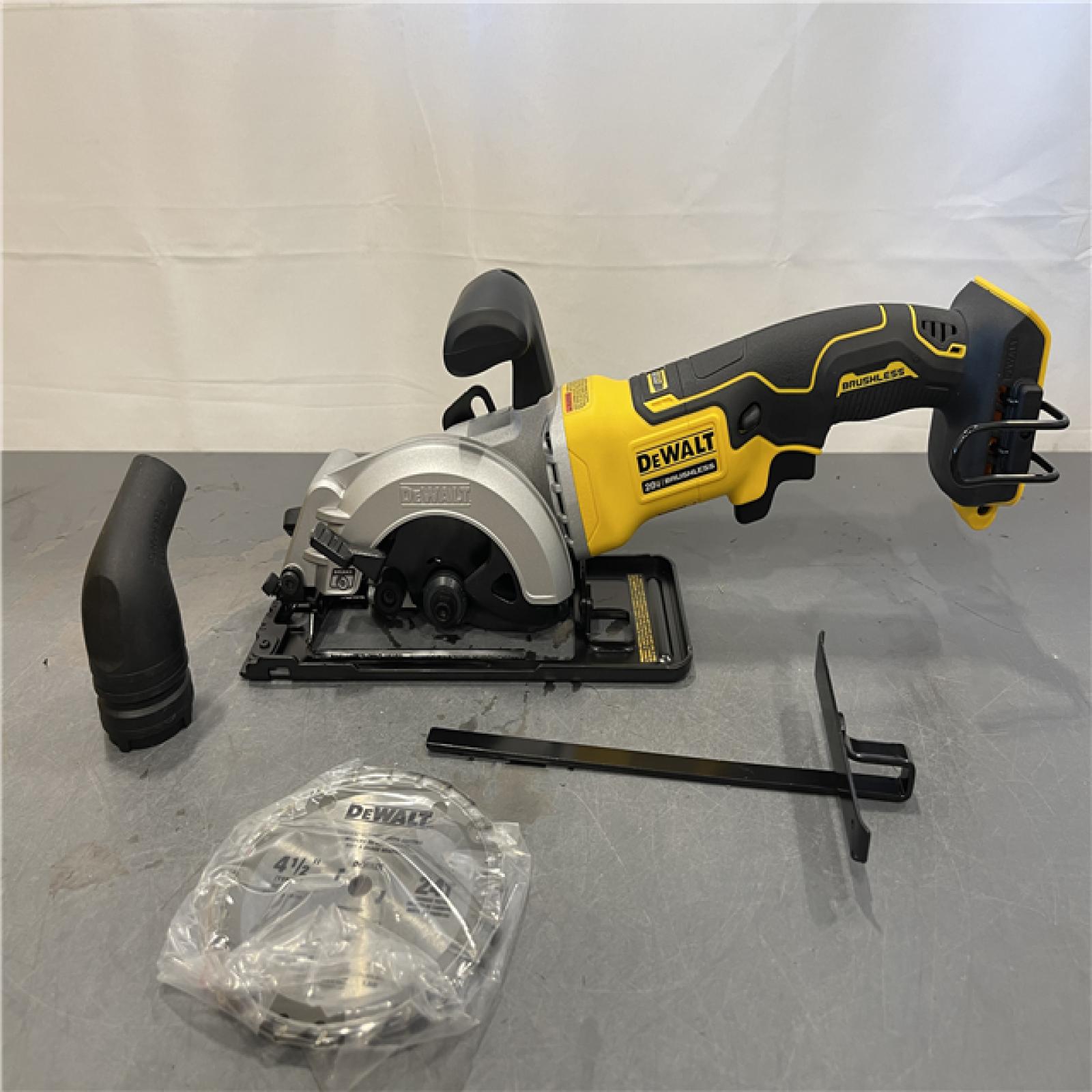 AS-IS - DEWALT ATOMIC 20V MAX Cordless Brushless 4-1/2 in. Circular Saw