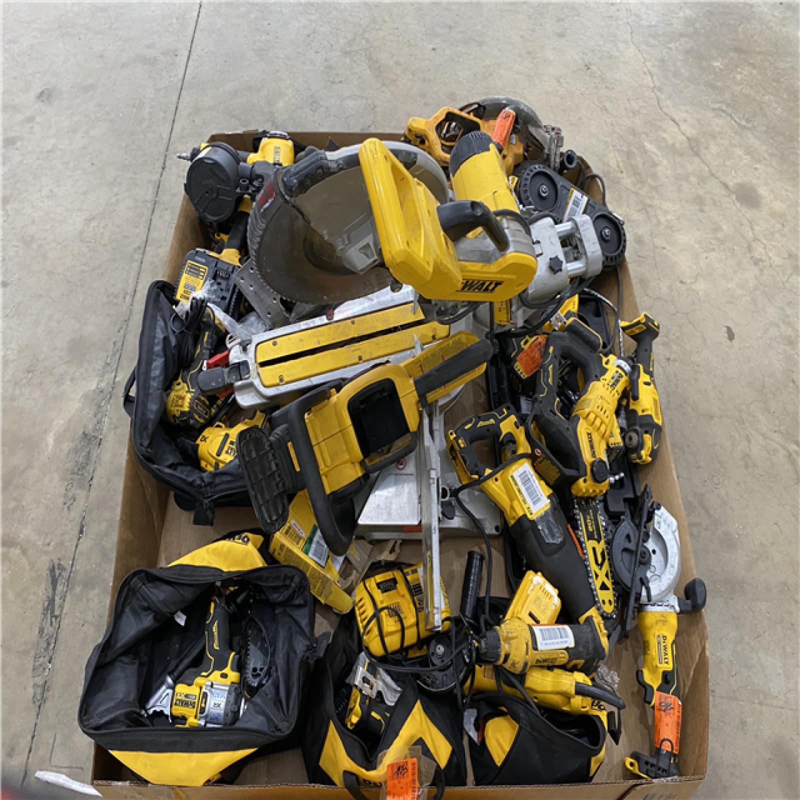 Houston Location AS IS - Tool Pallet