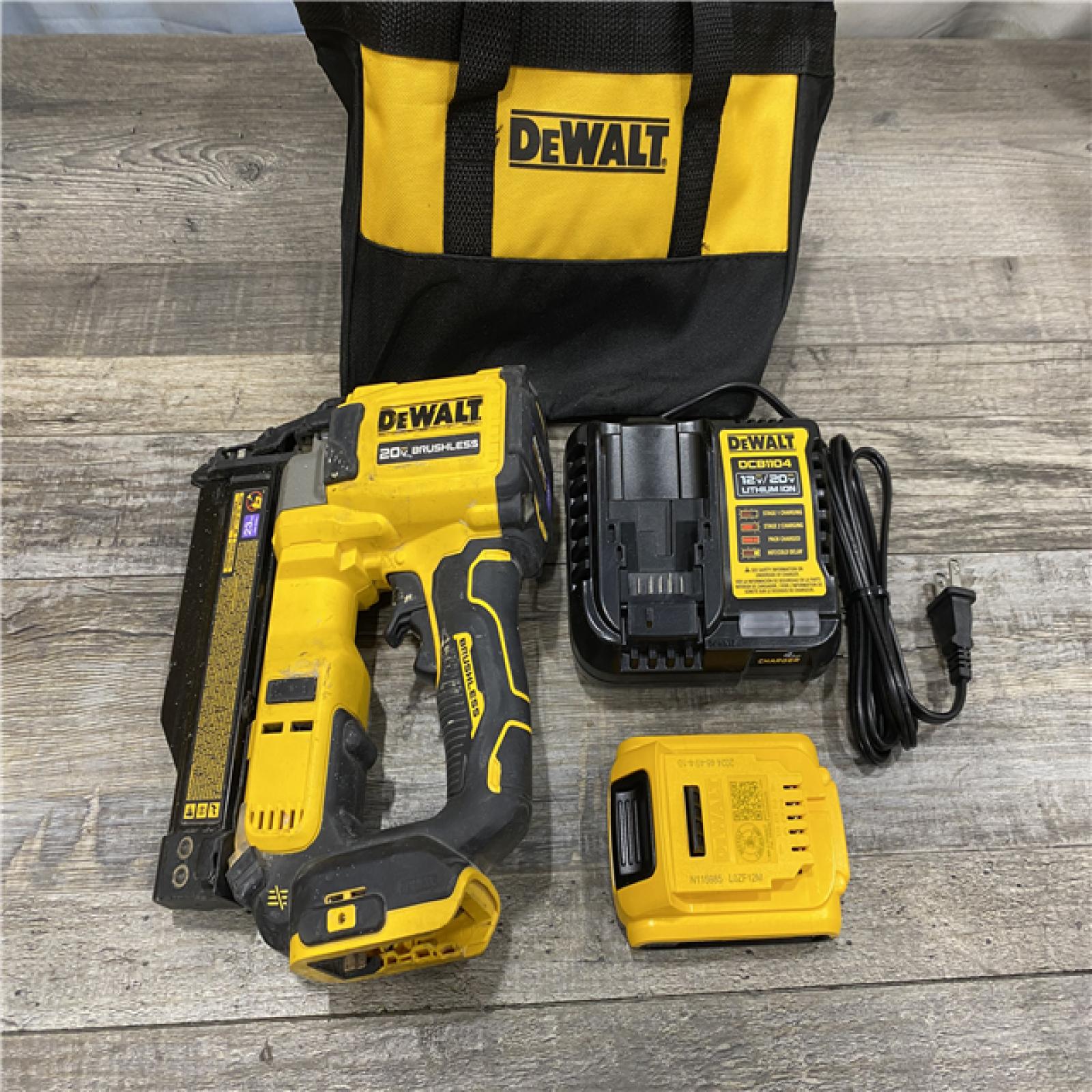 AS-IS DEWALT ATOMIC 20V MAX Lithium Ion Cordless 23 Gauge Pin Nailer Kit