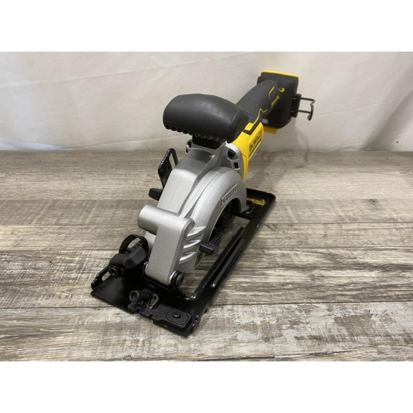 AS-IS DEWALT ATOMIC 20V MAX Cordless Brushless 4-1/2 in. Circular Saw (Tool Only)