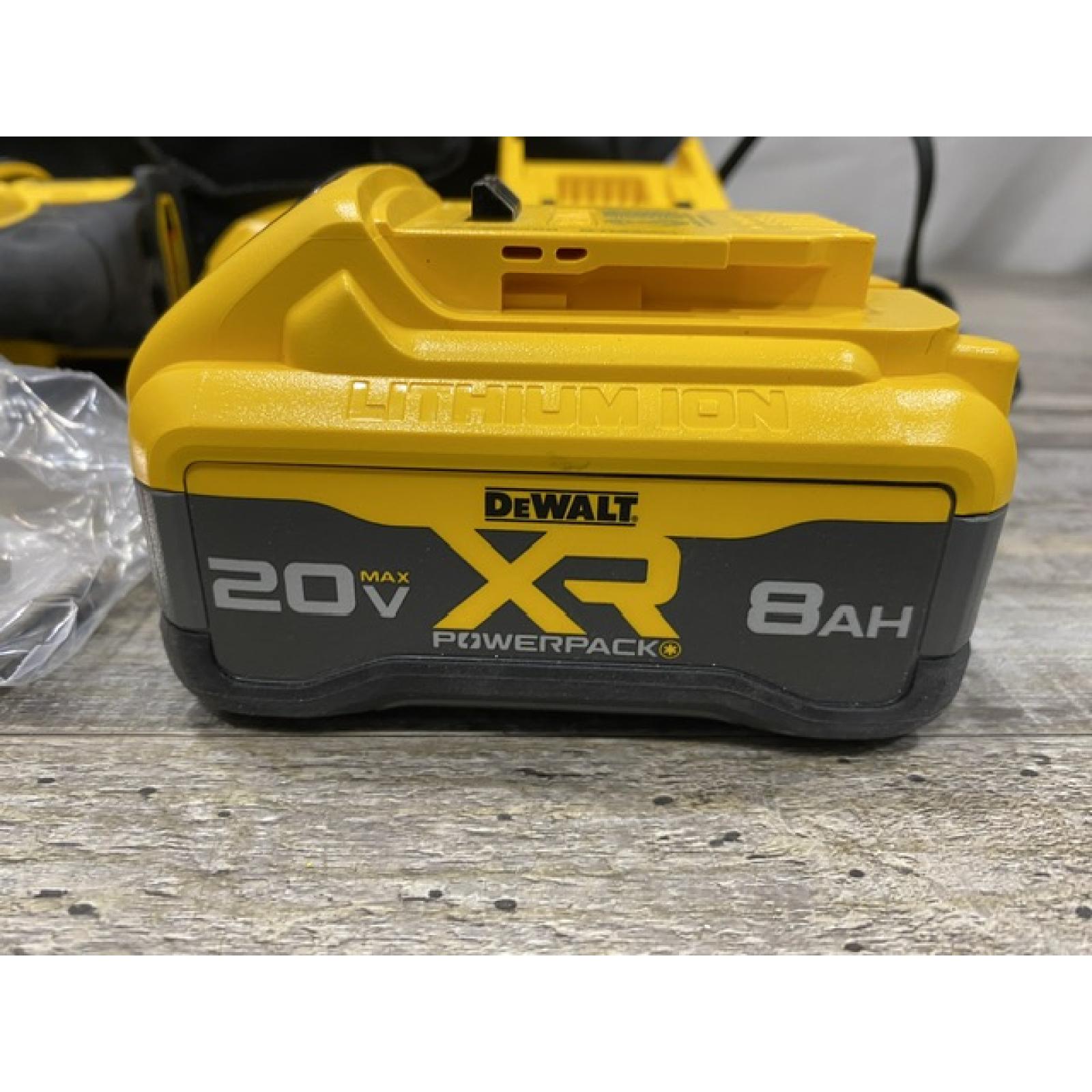 AS-IS DEWALT Atomic 20V Max Lithium-Ion Brushless Cordless Compact 1/4 in. Impact Driver Kit
