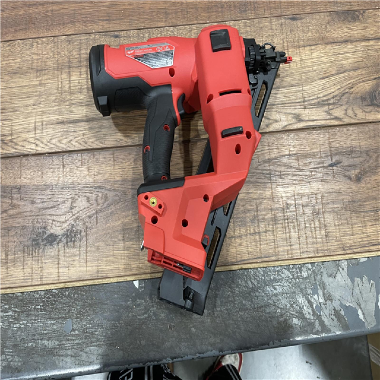 AS-IS Milwaukee 2839-20 M18 FUEL 15 Ga. 18 Volt Brushless Angled Finish Nailer