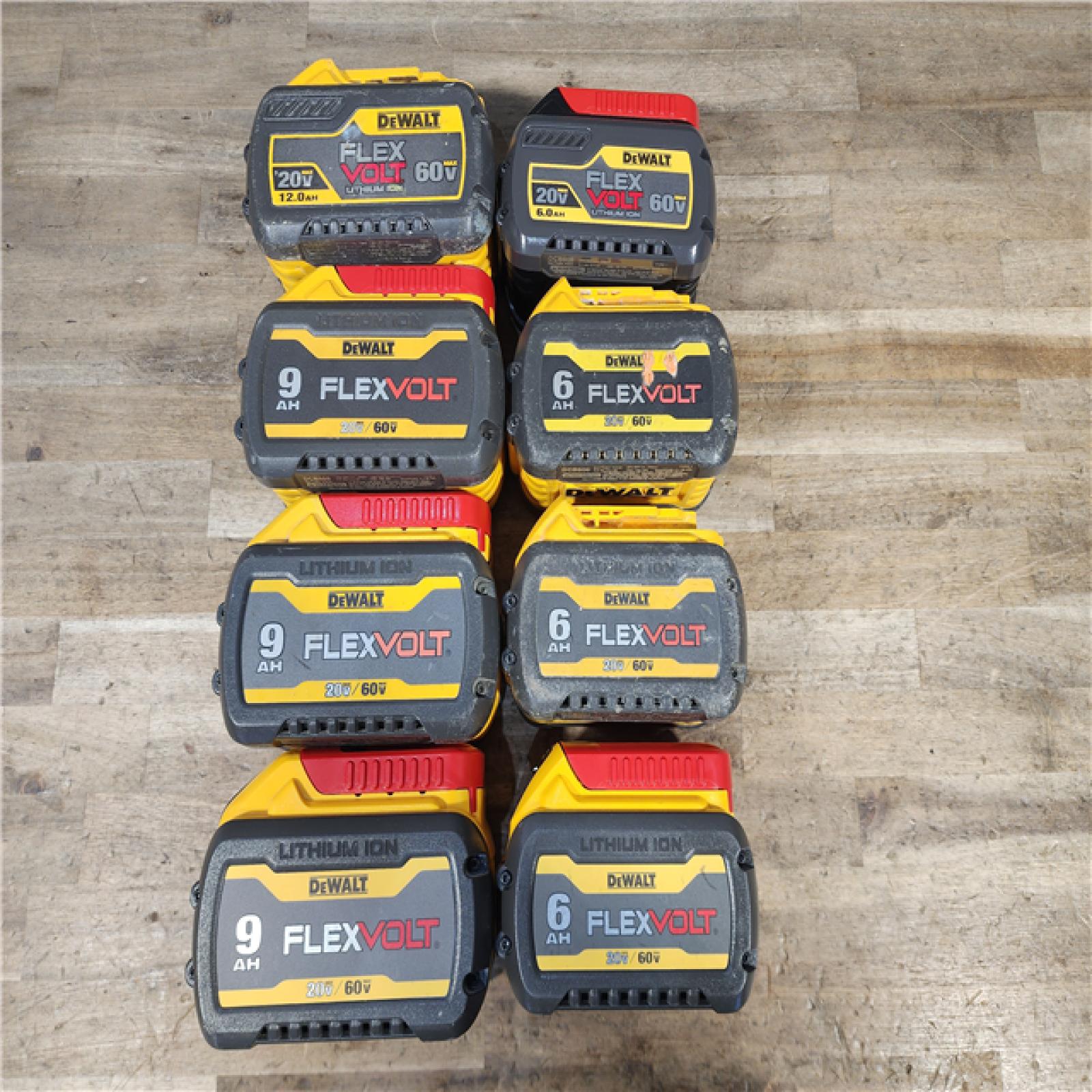 HOUSTON LOCATION - AS-IS DEWALT BATTERY PACK QTY - 8