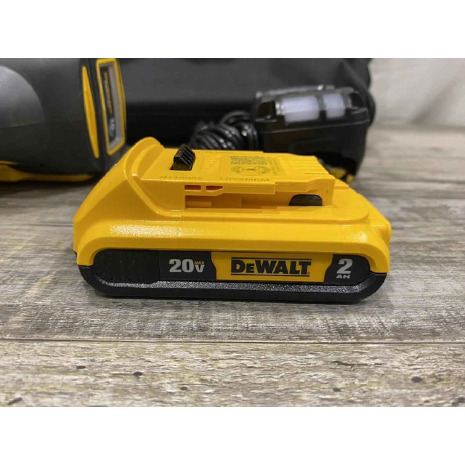 AS-IS DEWALT 20V MAX XR 16-Gauge Electric Cordless Angled Finishing Nailer Kit