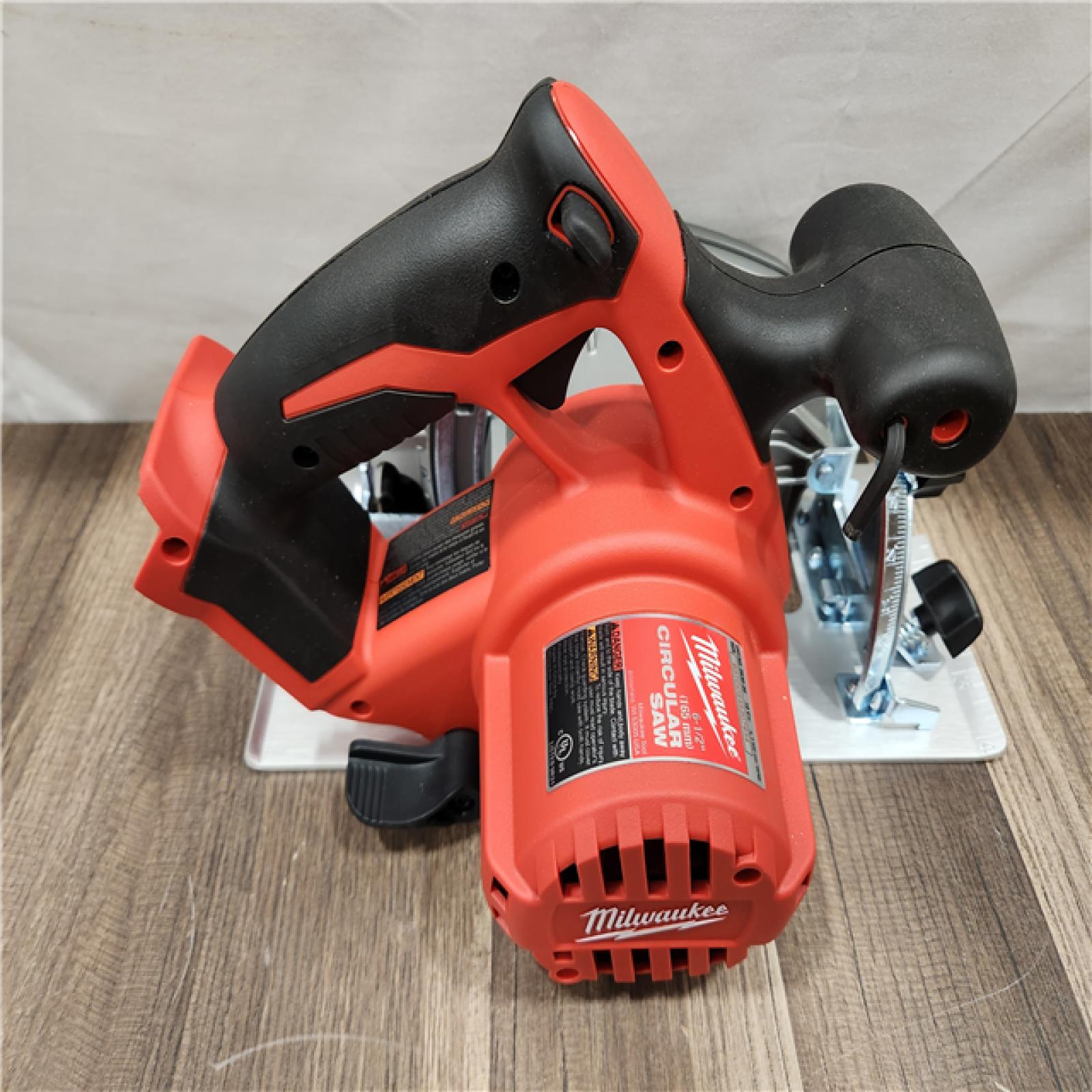 AS-IS- Milwaukee M18 Cordless 6-1/2 Circular Saw (Tool Only)