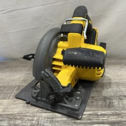 AS-IS DEWALT FLEXVOLT 60V MAX Cordless Brushless 7-1/4 in. Circular Saw with Brake (Tool Only)