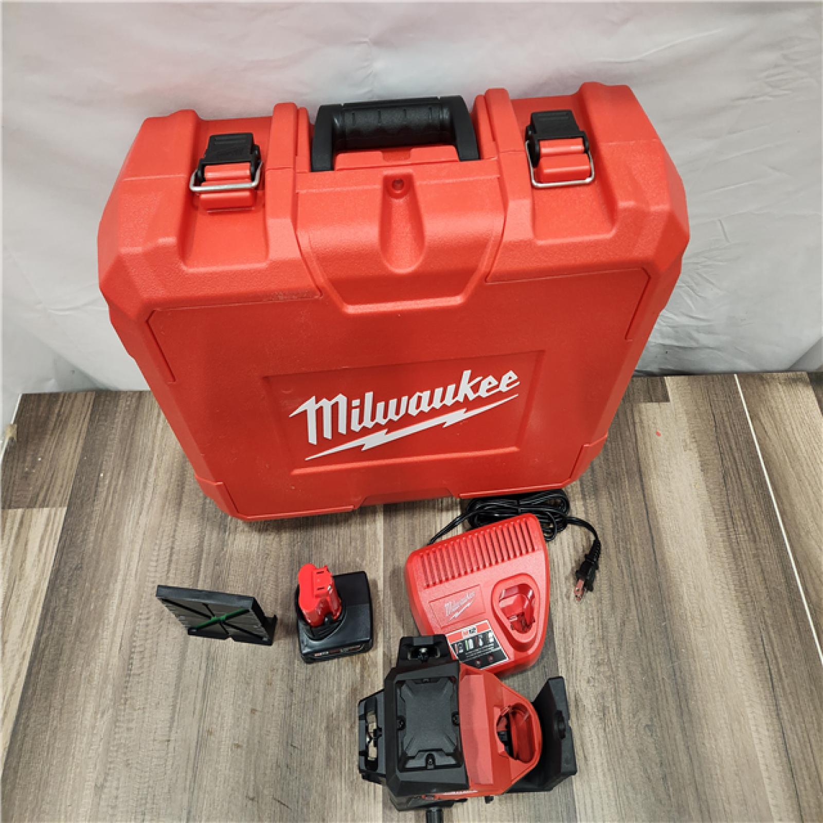 AS-IS Milwaukee M12 12-Volt Lithium-Ion Cordless Green 250 ft. 3-Plane Laser Level Kit