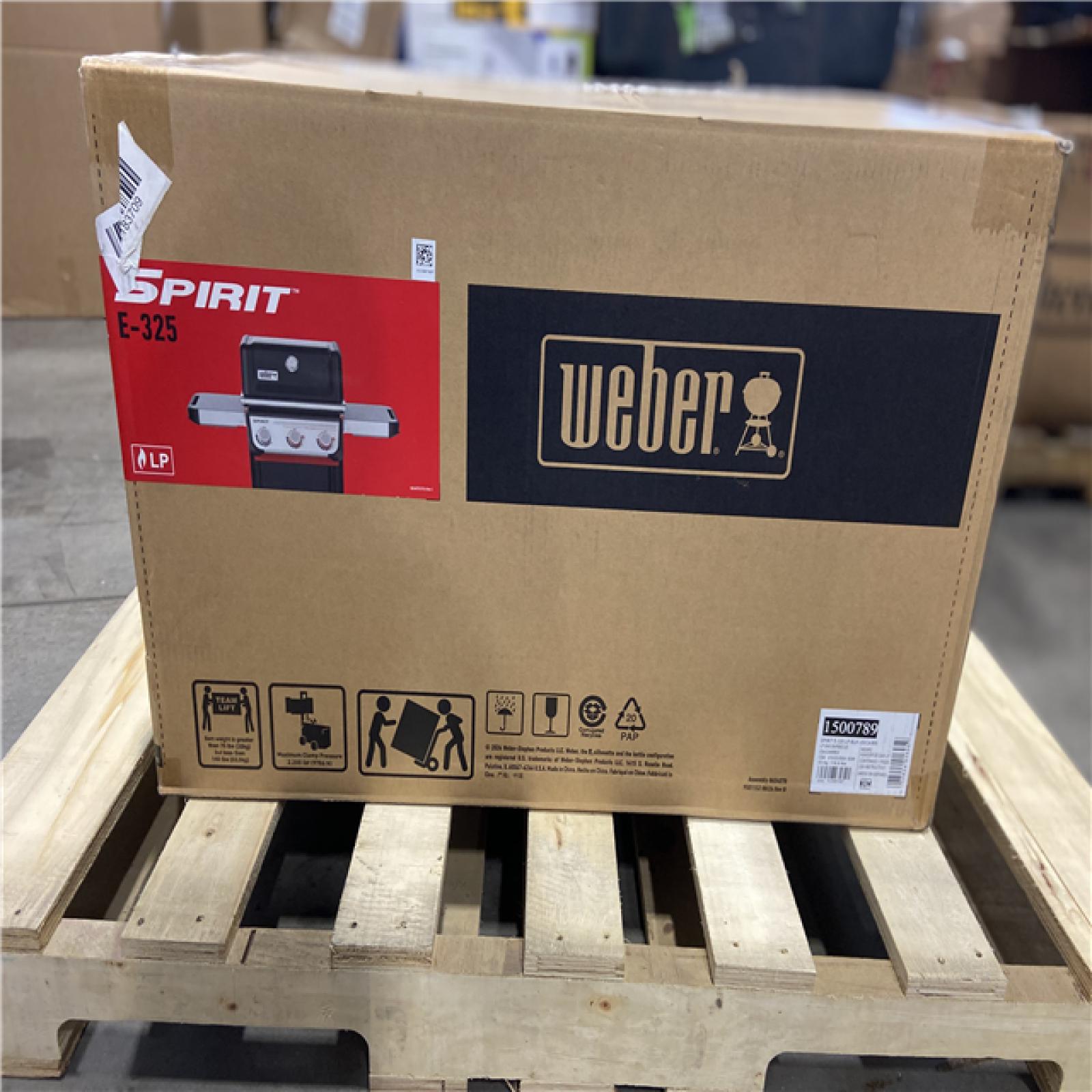 DALLAS LOCATION - Weber Spirit E-325 3-Burner Liquid Propane Gas Grill in Black with Sear Zone