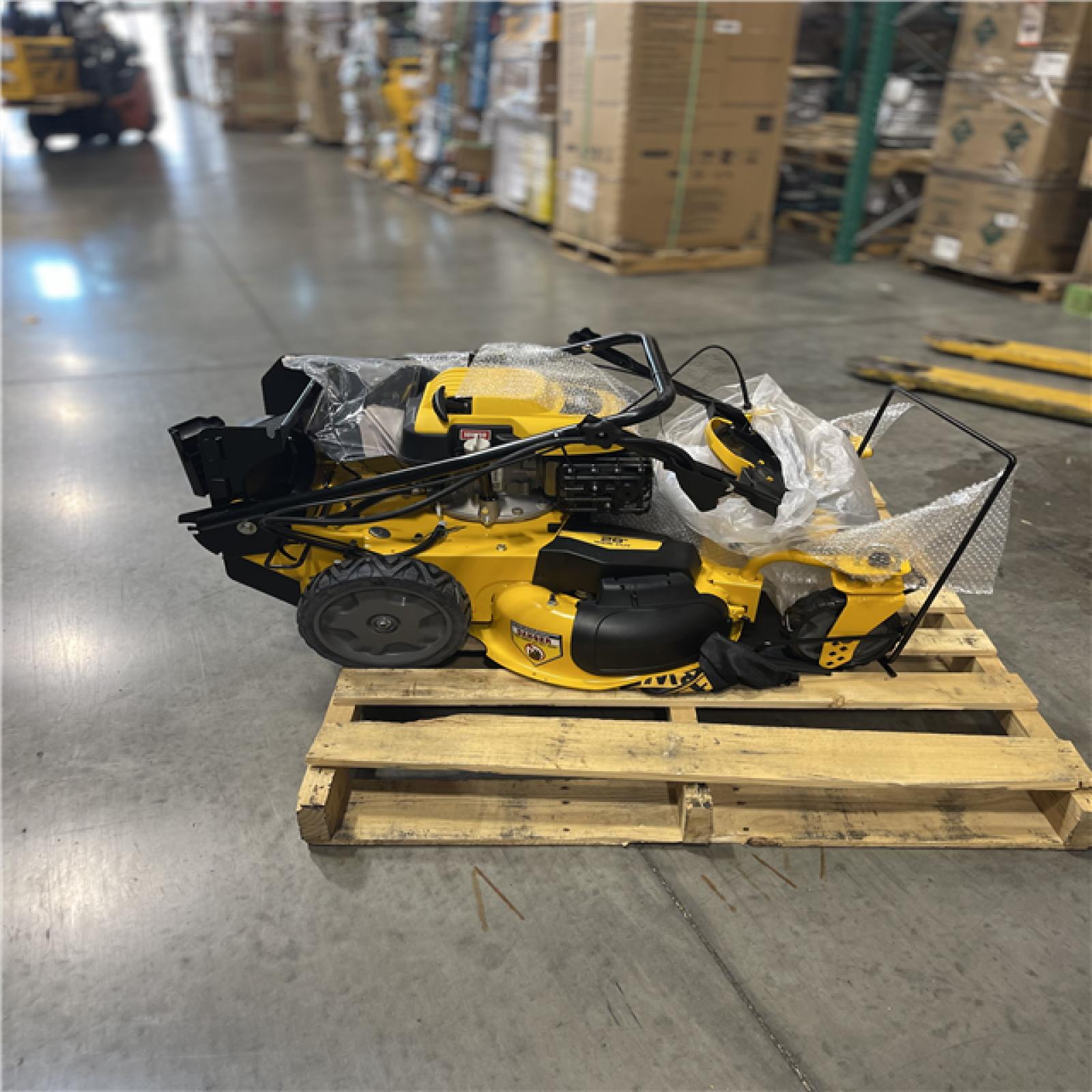 DALLAS LOCATION- AS-IS DEWALT 28 in. 224cc E-GOV Engine 3-in-1 Gas RWD Self-Propelled Lawn Mower