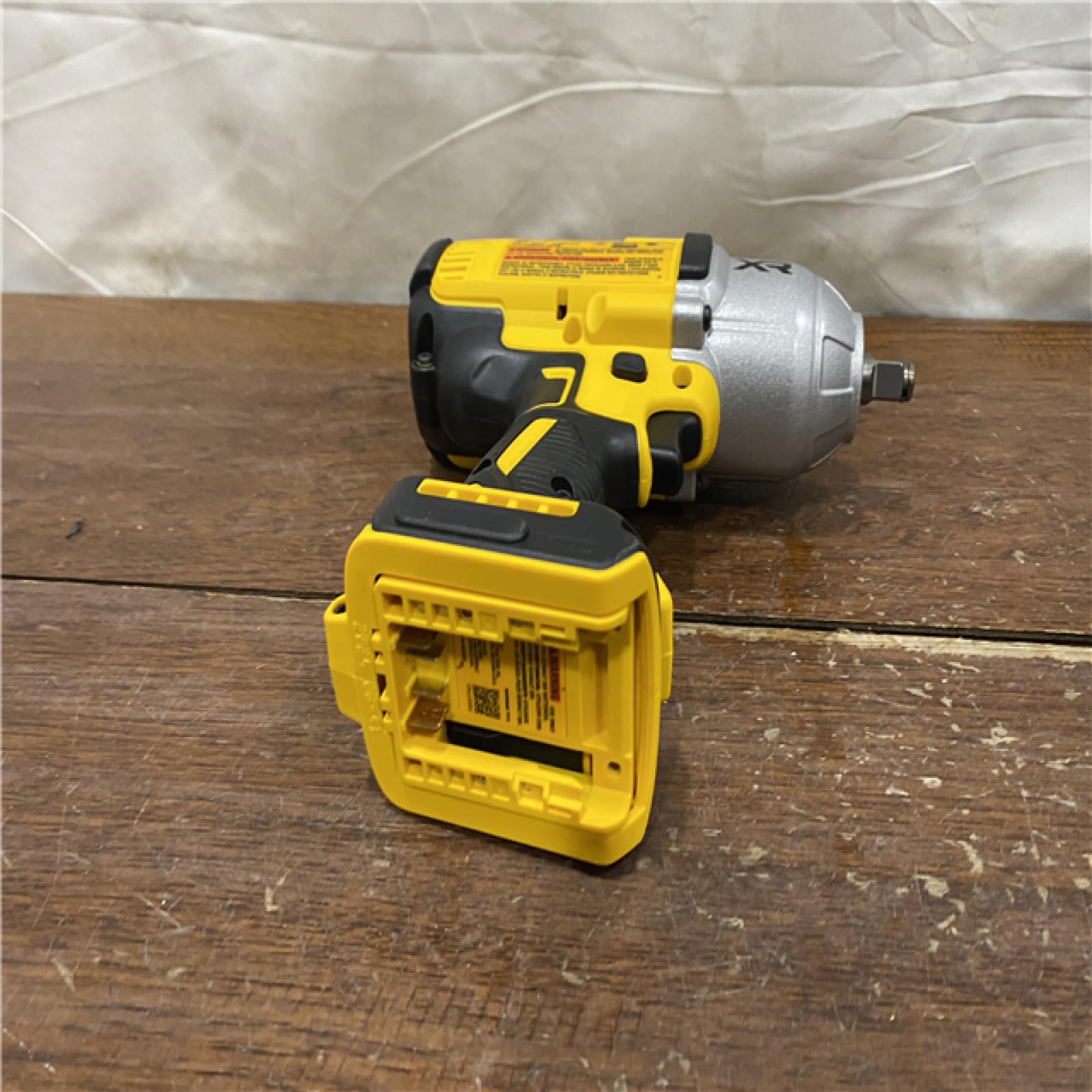 AS-IS Dewalt 20V MAX Lithium-Ion Cordless 1/2 in. Impact Wrench Kit