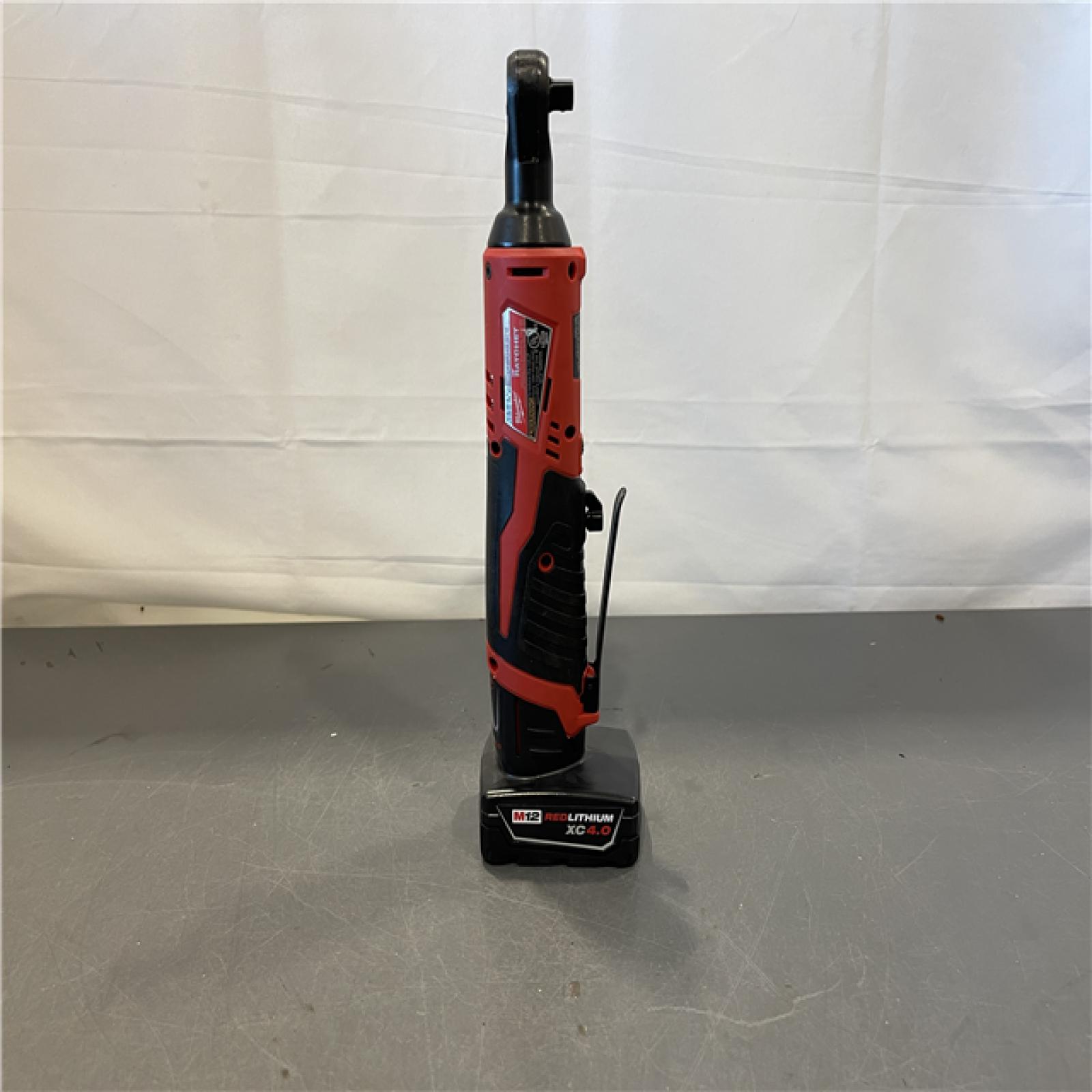 AS-IS - Milwaukee M12 12V Lithium-Ion Cordless 3/8 in. Ratchet with M12 4.0 Ah Starter Kit