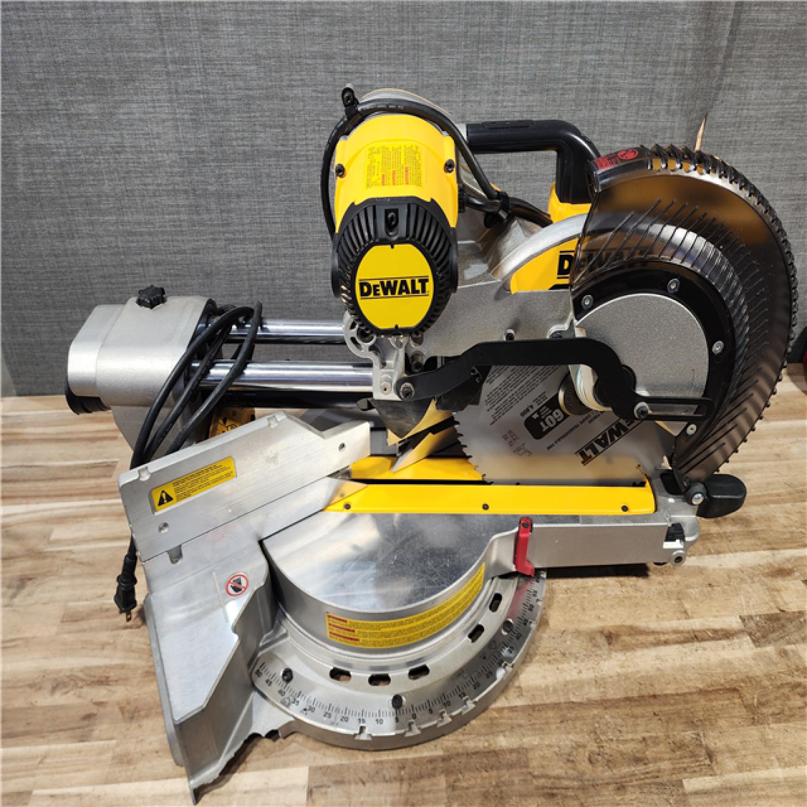 HOUSTON LOCATION - AS - IS DEWALT 15 Amp Corded 12 in. Double Bevel Sliding Compound Miter Saw