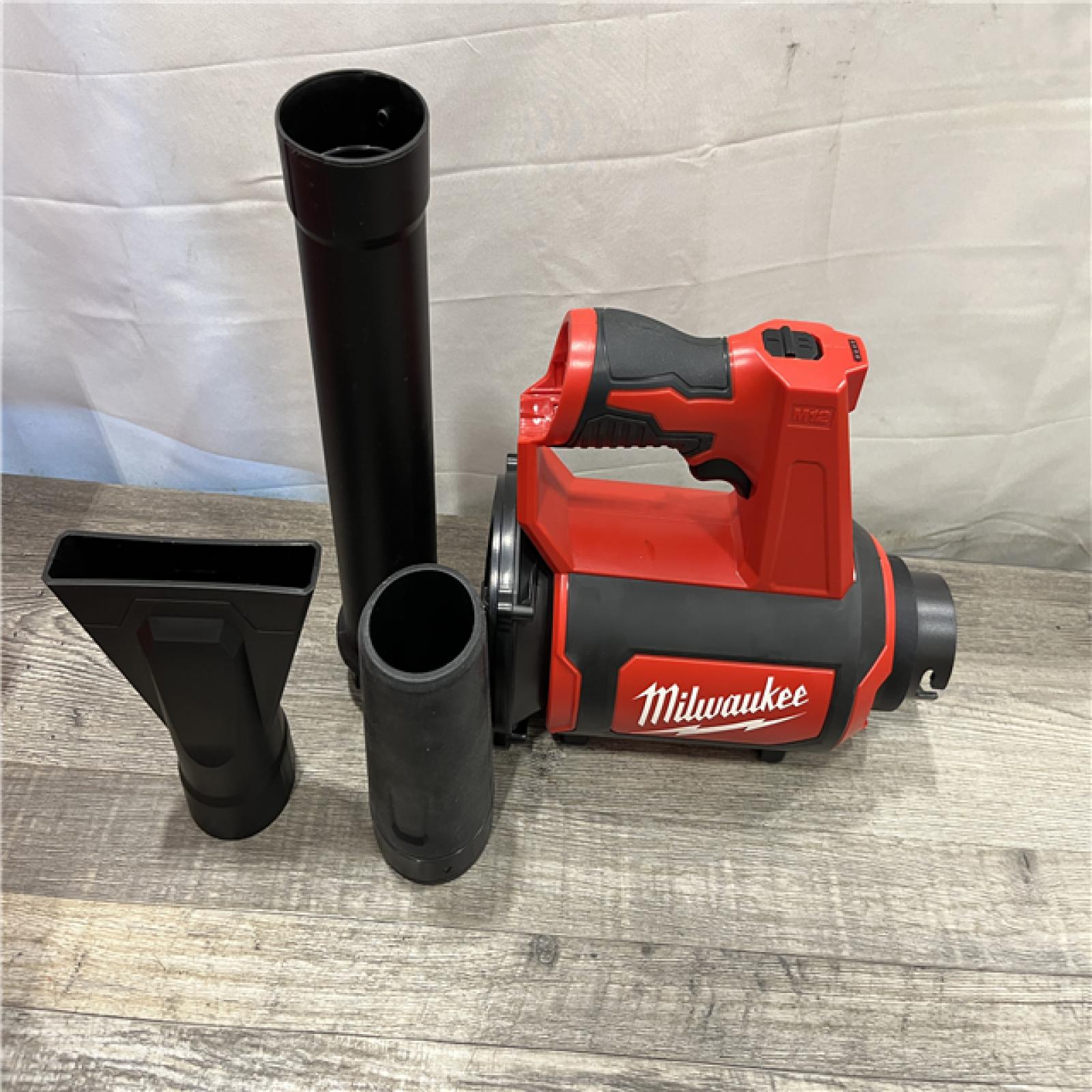 AS-IS Milwaukee 12V Lithium-Ion Cordless Compact Spot Blower (Tool-Only)