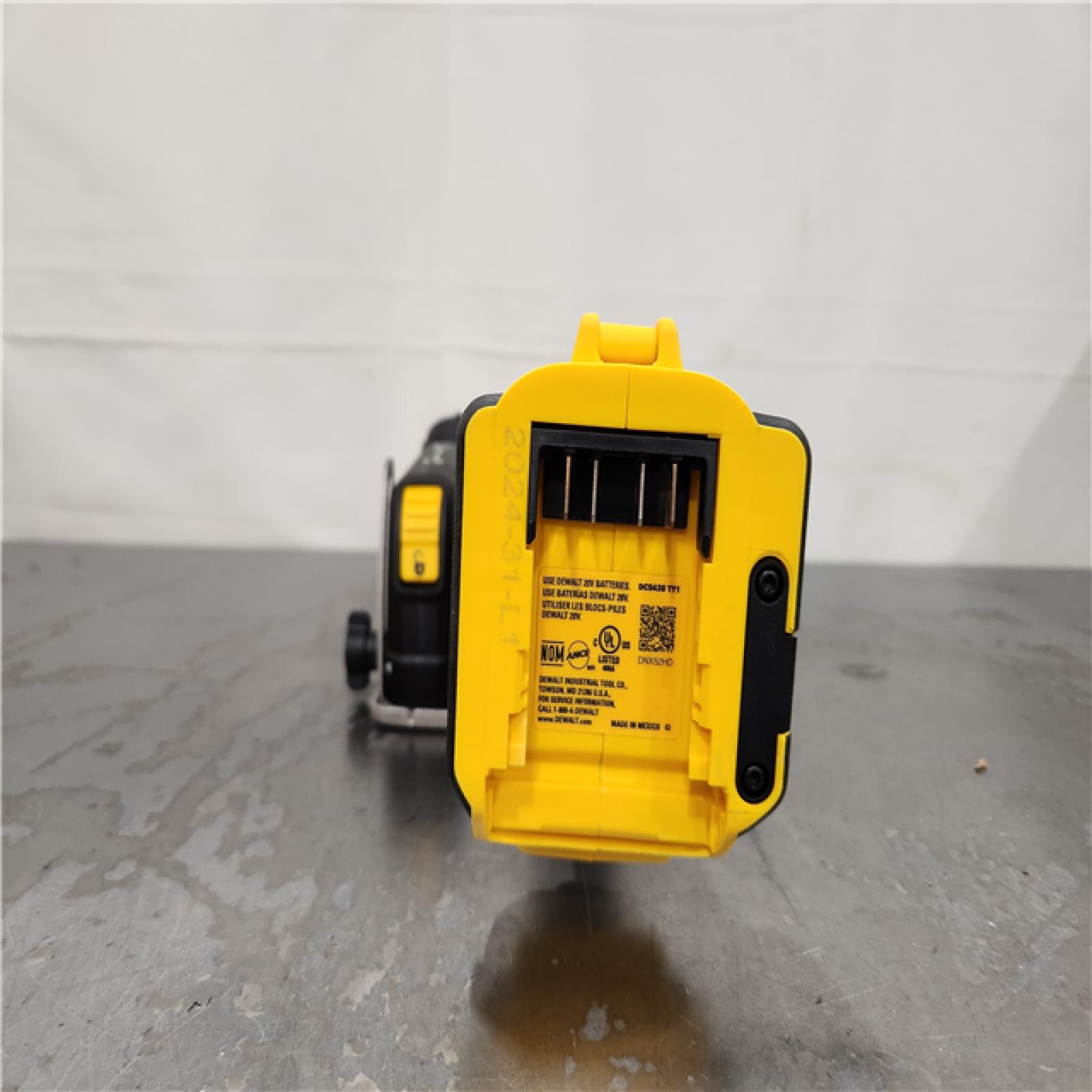 AS-IS- DEWALT 20V XR Cordless 3 in. Cut-Off Tool (Tool Only)