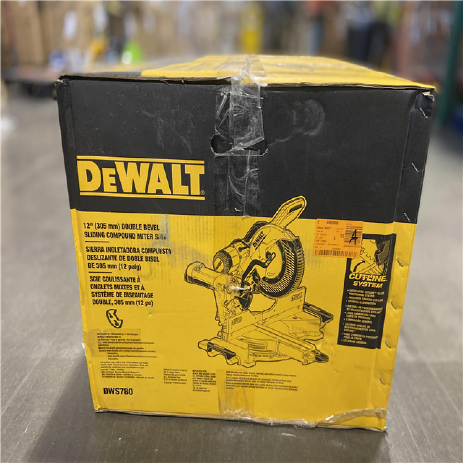 NEW! -  DEWALT 15 Amp Corded 12 in. Double Bevel Sliding Compound Miter Saw with XPS technology