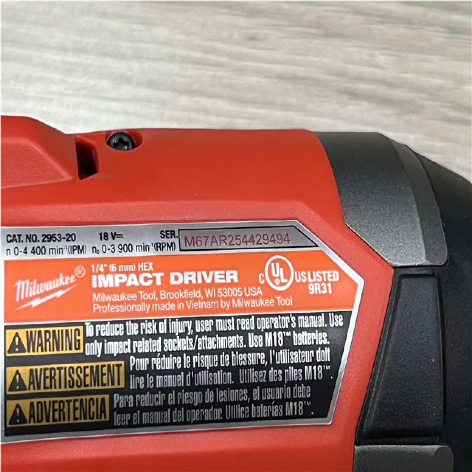 AS-IS Milwaukee FUEL 12V Lithium-Ion Brushless Battery 6 in. HATCHET Pruning Saw Kit