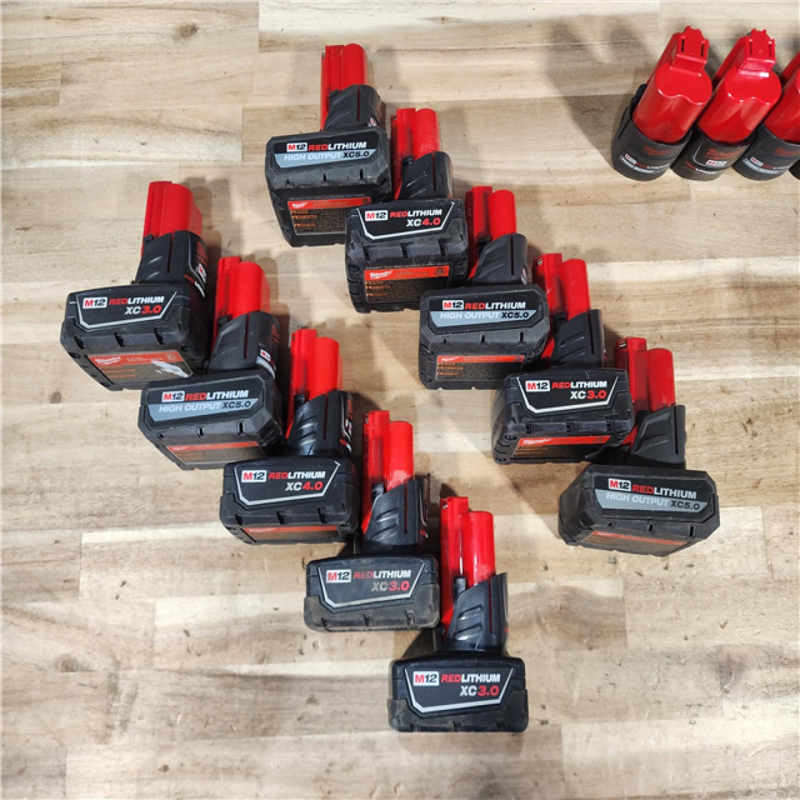 HOUSTON LOCATION - AS-IS MILWAUKEE BATTERY PACK QTY - 15