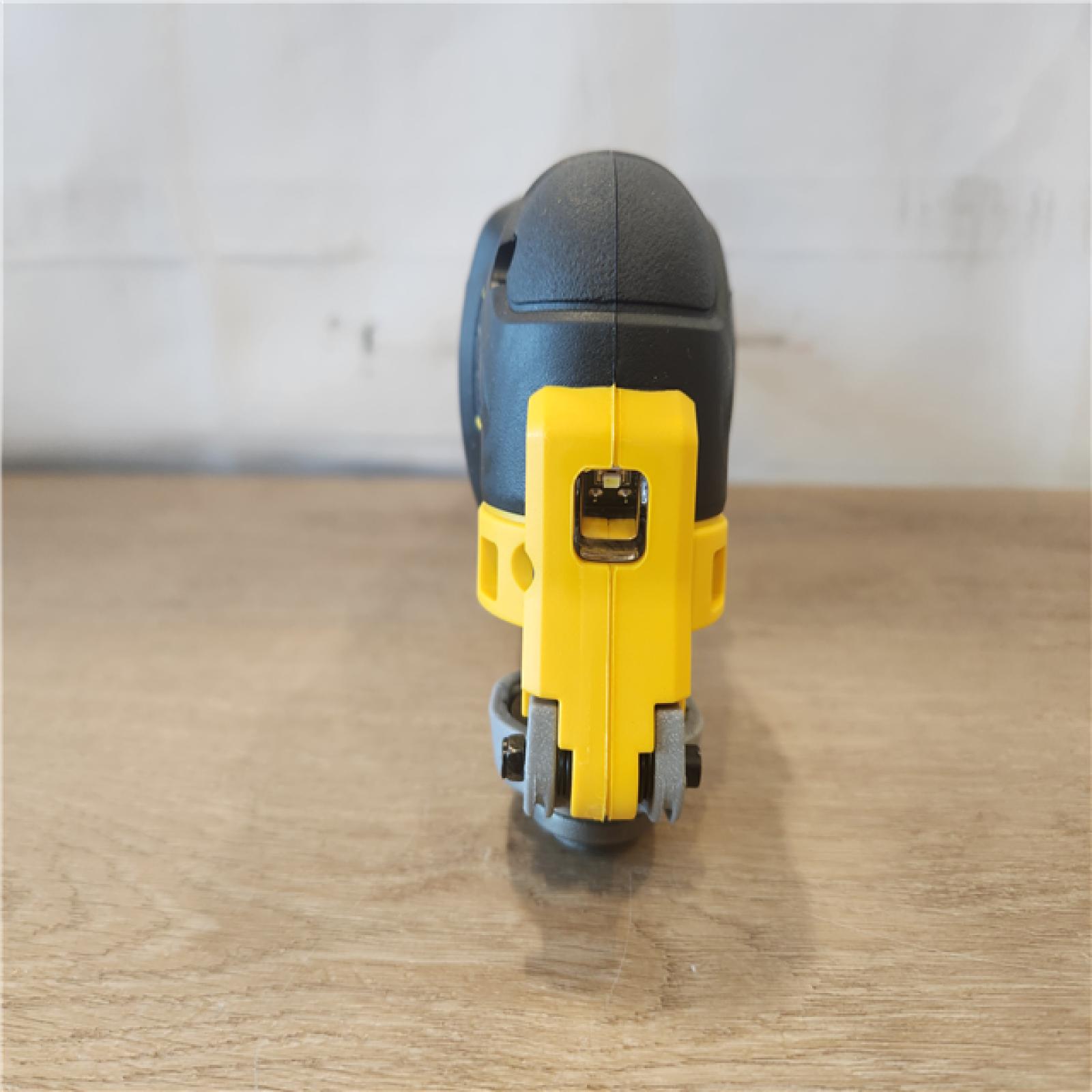 AS-IS- DEWALT 20V MAX XR Brushless Oscillating Multi-Tool Cordless (Tool Only)