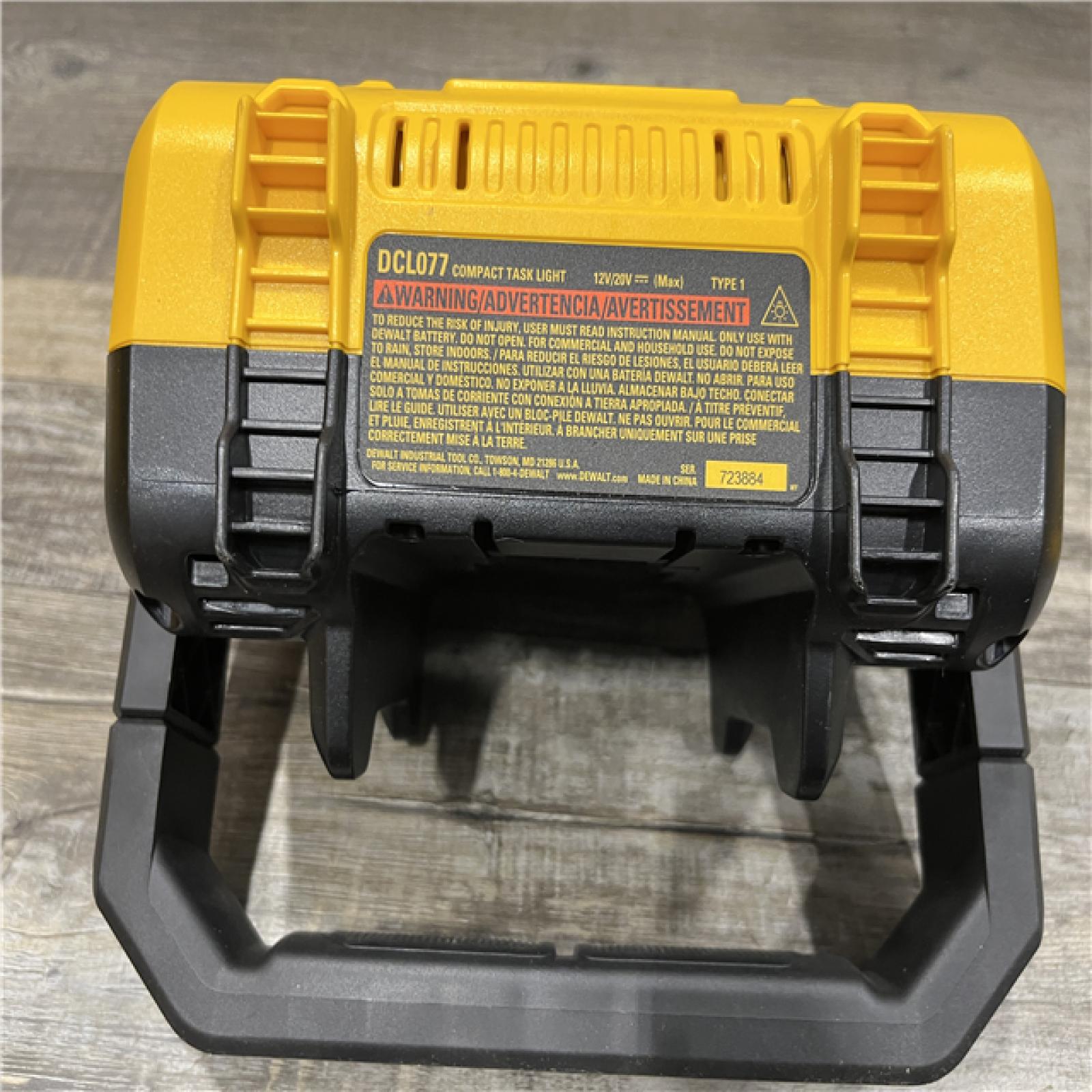 AS-IS DEWALT 20-Volt MAX Lithium-Ion Compact Cordless Task Light Kit