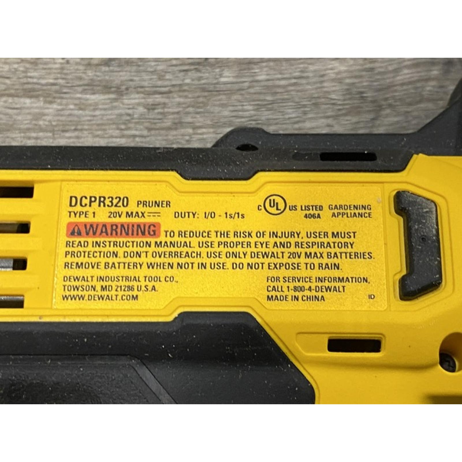 AS-IS DEWALT 20V MAX Cordless Battery Powered Pruner Kit