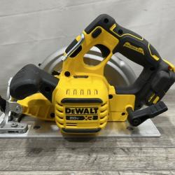 AS-IS DEWALT 20-Volt MAX 7-1/4 in. Cordless Circular Saw (Tool Only)