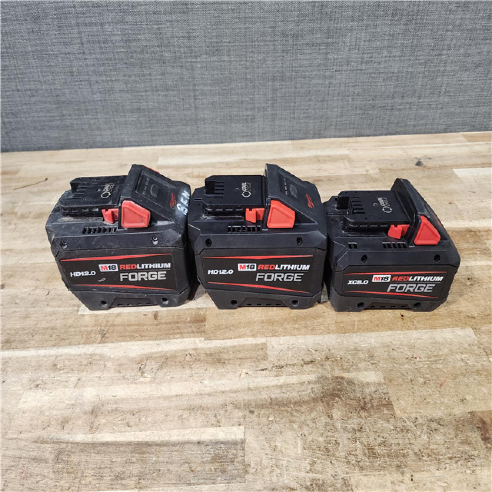 HOUSTON LOCATION - AS - IS MILWAUKEE BATTERY PACK QTY - 3