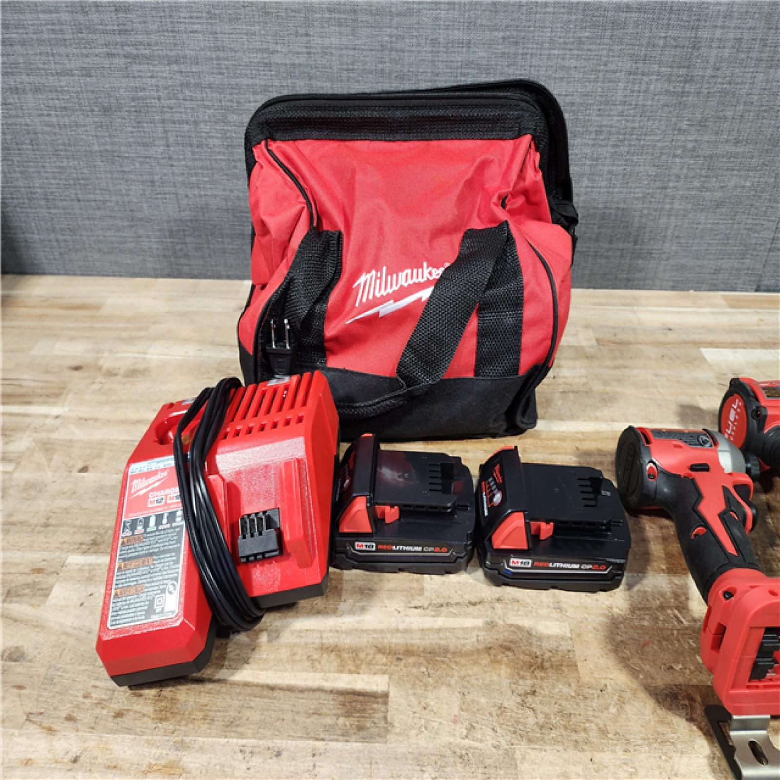 HOUSTON LOCATION - AS - IS Milwaukee 2 Tool Combo Kit W/ (2) Battery & Charger