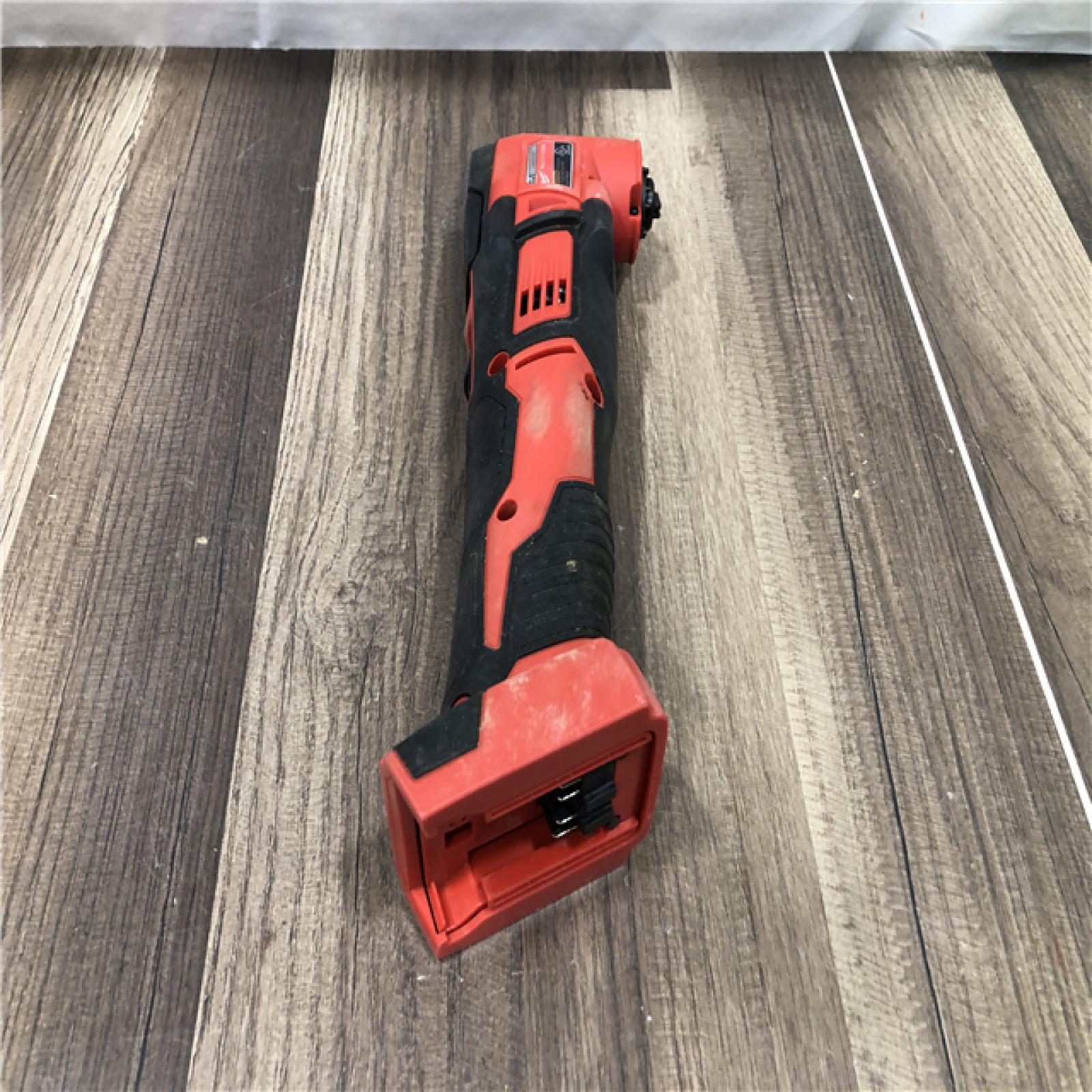 AS-IS Milwaukee M18 18V Lithium-Ion Cordless Oscillating Multi-Tool (Tool-Only)