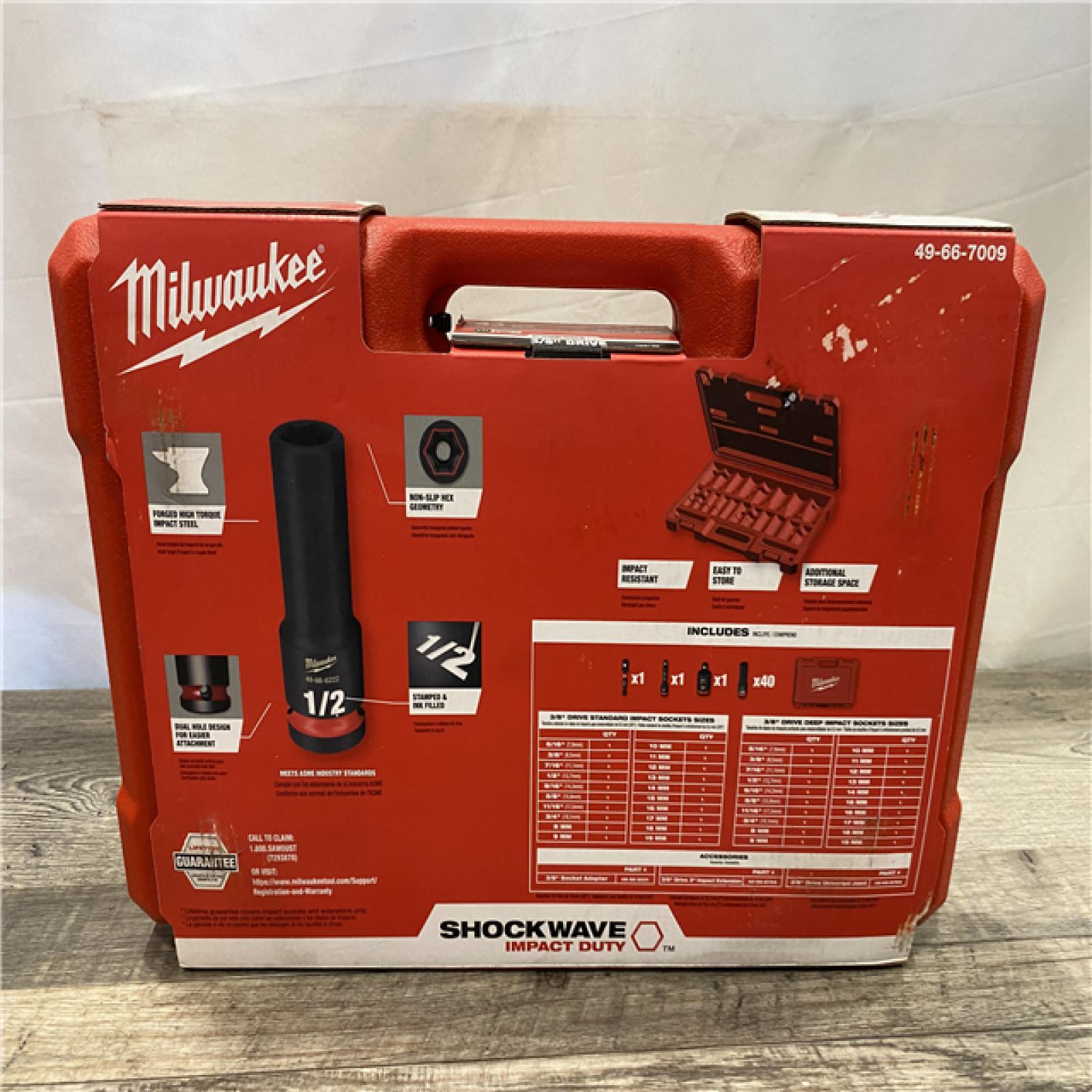 NEW - Milwaukee SHOCKWAVE 3/8 in. Drive SAE and Metric 6 Point Impact Socket Set (43-Piece)