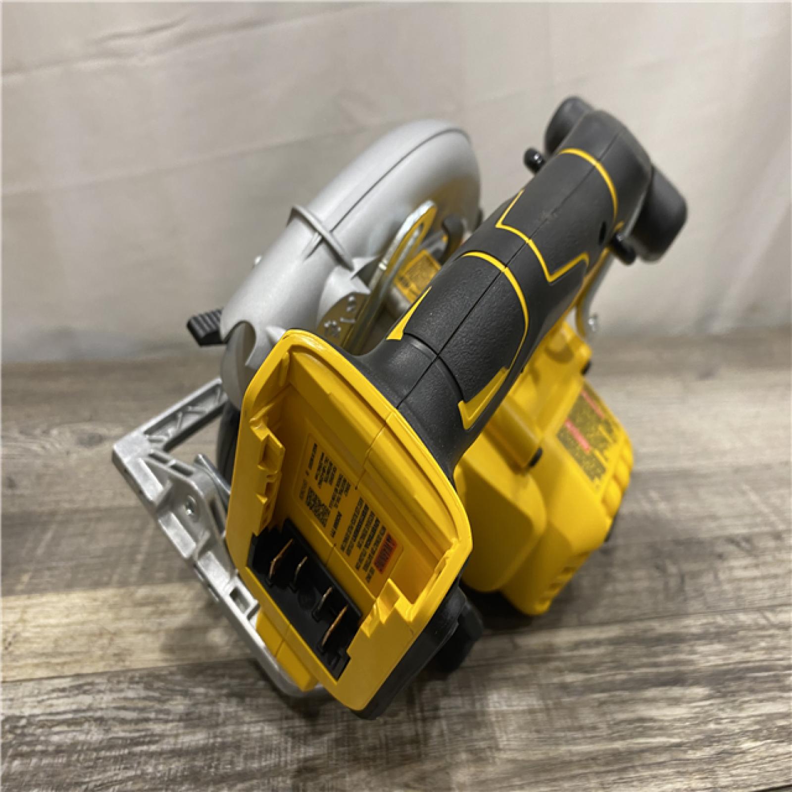 AS-IS DEWALT 20V MAX Cordless Brushless 6-1/2 in. Sidewinder Style Circular Saw (Tool Only)