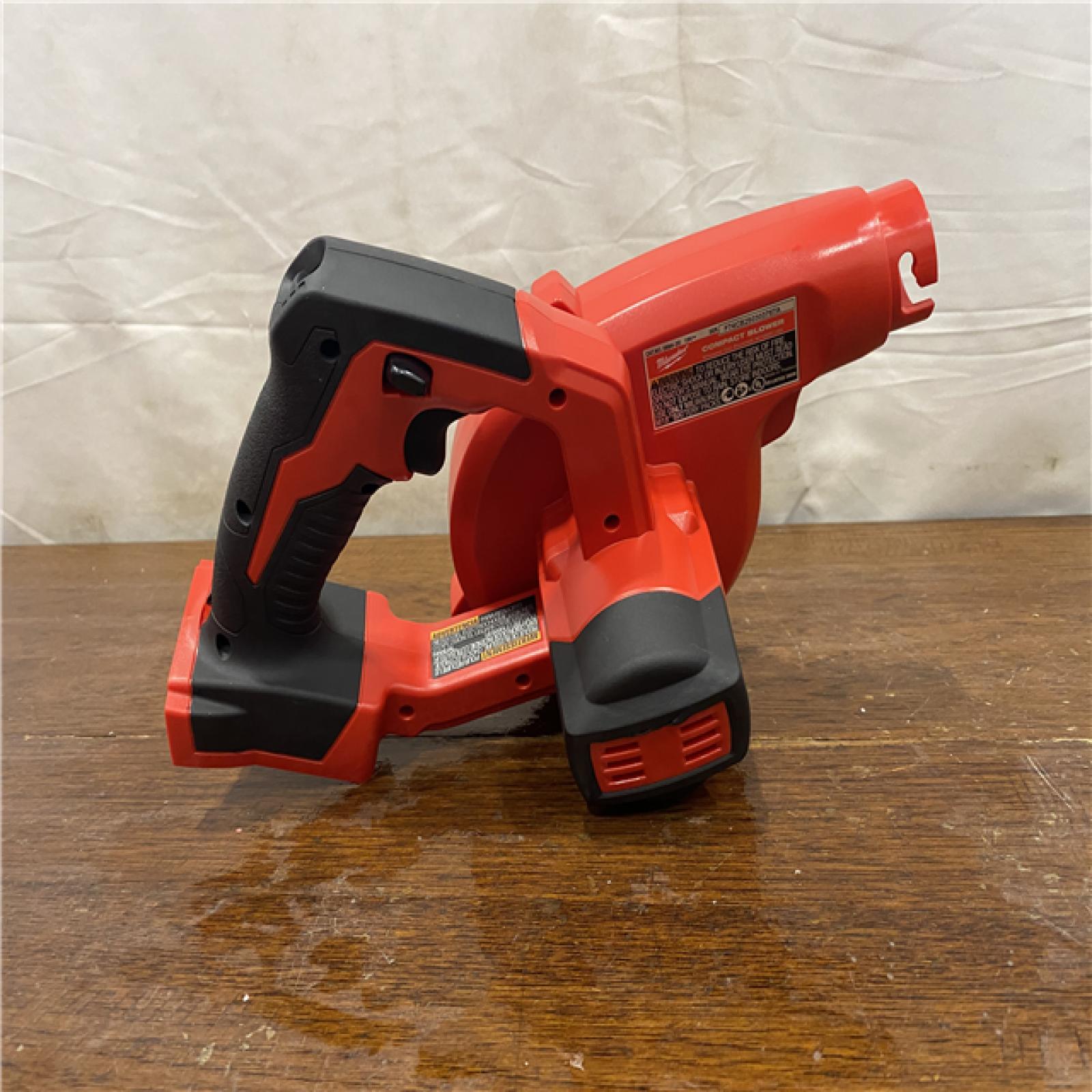 AS-IS Milwaukee M18 18-Volt Lithium-Ion Cordless Compact Blower (Tool-Only)