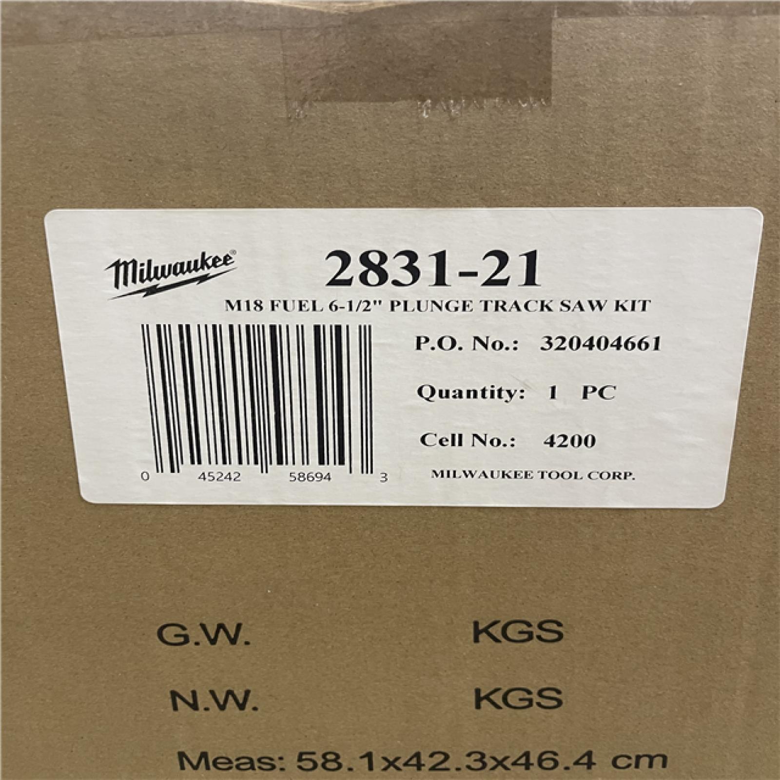 NEW!- Milwaukee M18 FUEL 18V Lithium-Ion Brushless Cordless 6-1/2 in. Plunge Track Saw PACKOUT Kit with One 6.0 Ah Battery