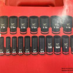 Phoenix NEW Milwaukee SHOCKWAVE 1/2 in. Drive SAE 6 Point Impact Socket Set (19-Piece) (SEALED)