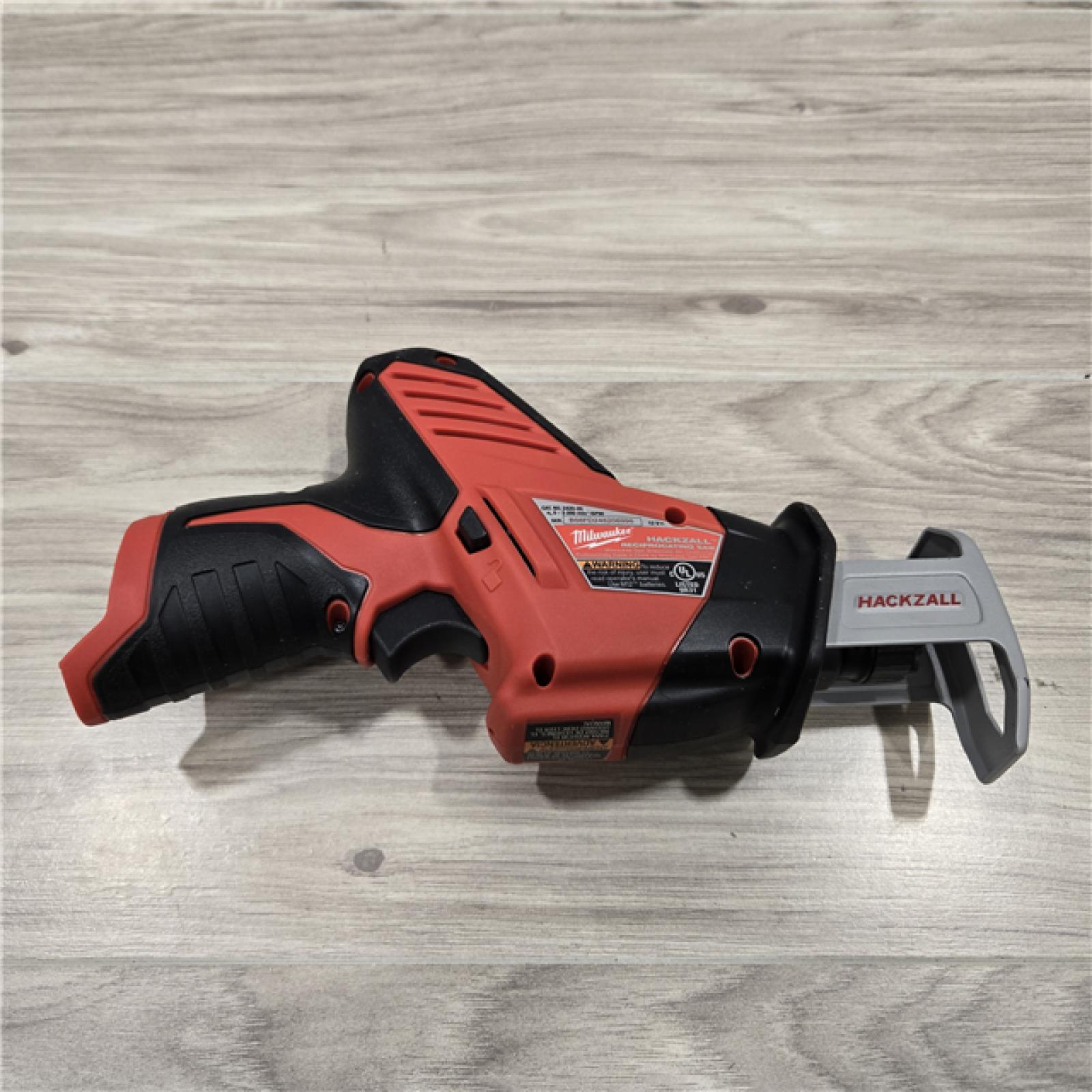 LIKE NEW! - Milwaukee M12 12V Brushed Cordless HACKZALL Reciprocating Saw Kit