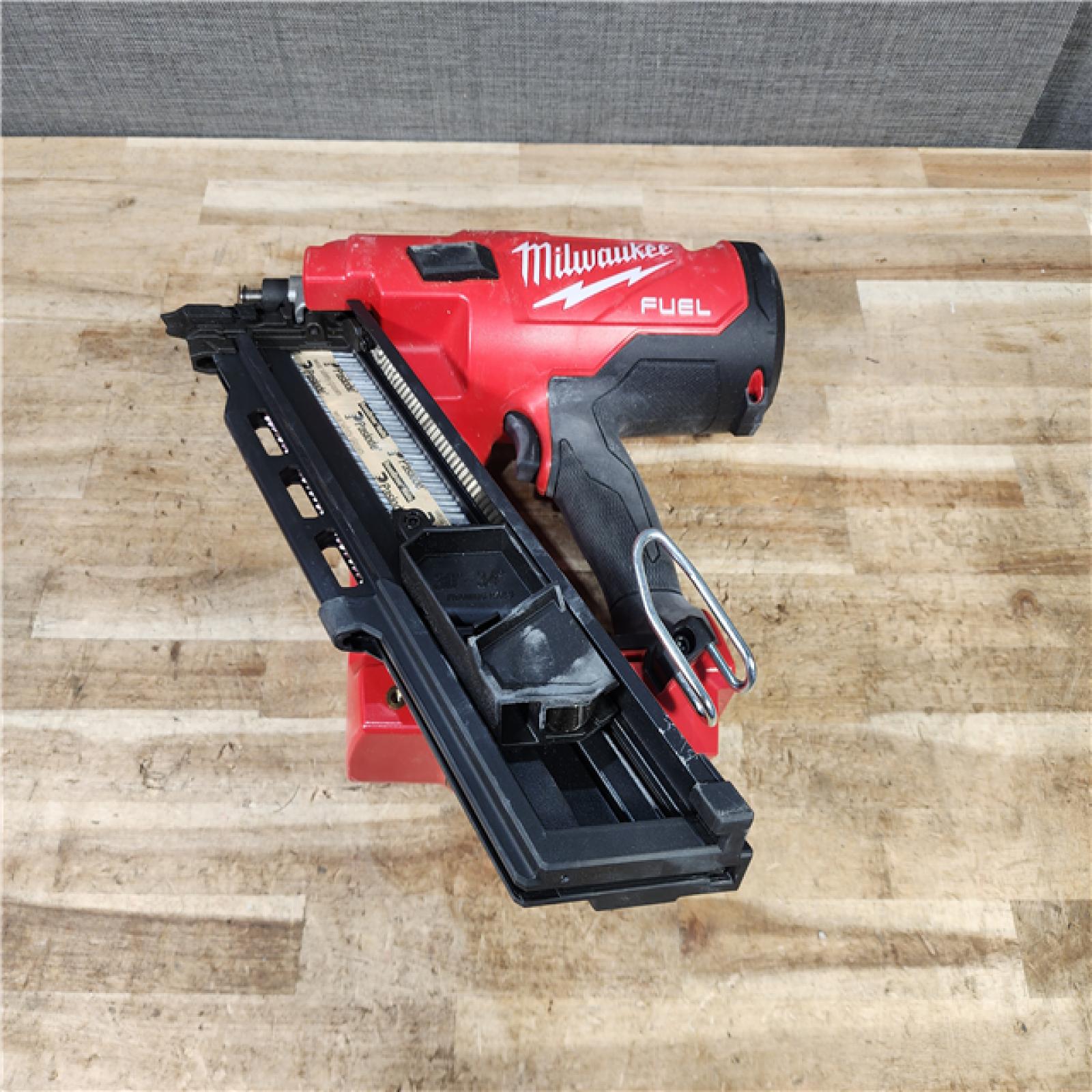 HOUSTON LOCATION - AS - IS Milwaukee FUEL 3-1/2 in. 18-Volt 30-Degree Lithium-Ion Brushless Cordless Framing Nailer (Tool-Only)