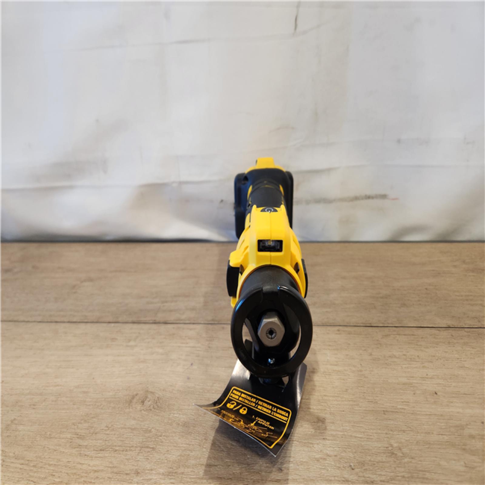 AS-IS- DEWALT 20V MAX Cordless Cut Out Tool
