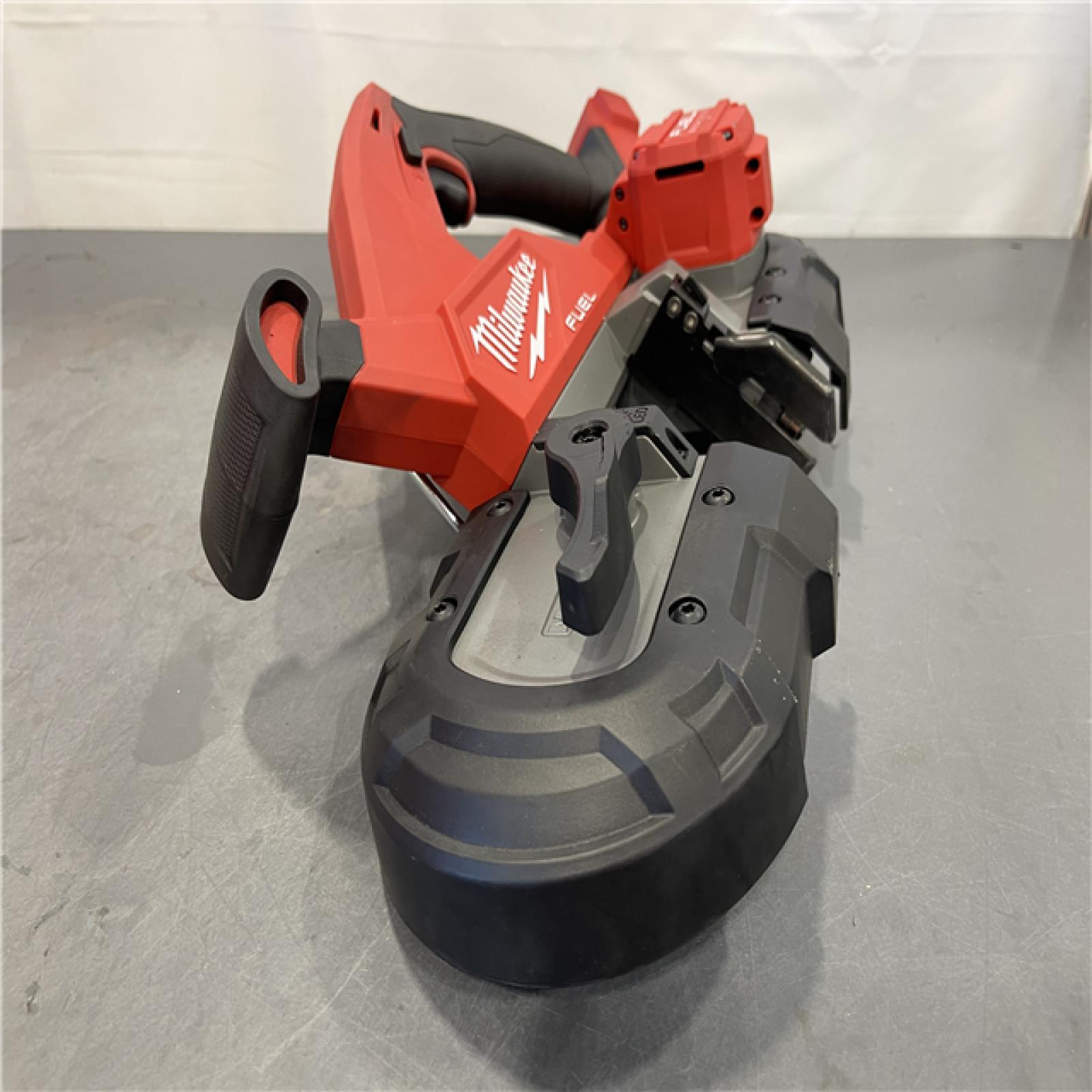 AS-IS - Milwaukee M18 FUEL 18V Lithium-Ion Brushless Cordless Compact Bandsaw