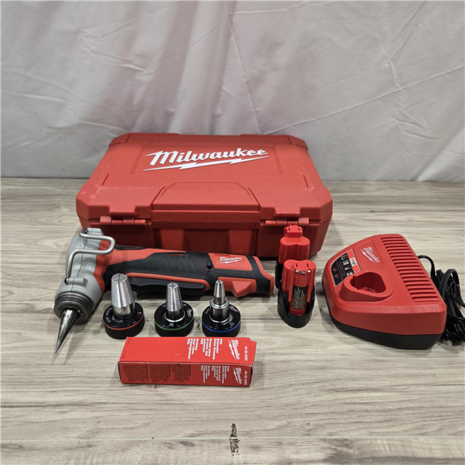 AS-IS Milwaukee M12 12V Cordless PEX Expansion Tool Kit