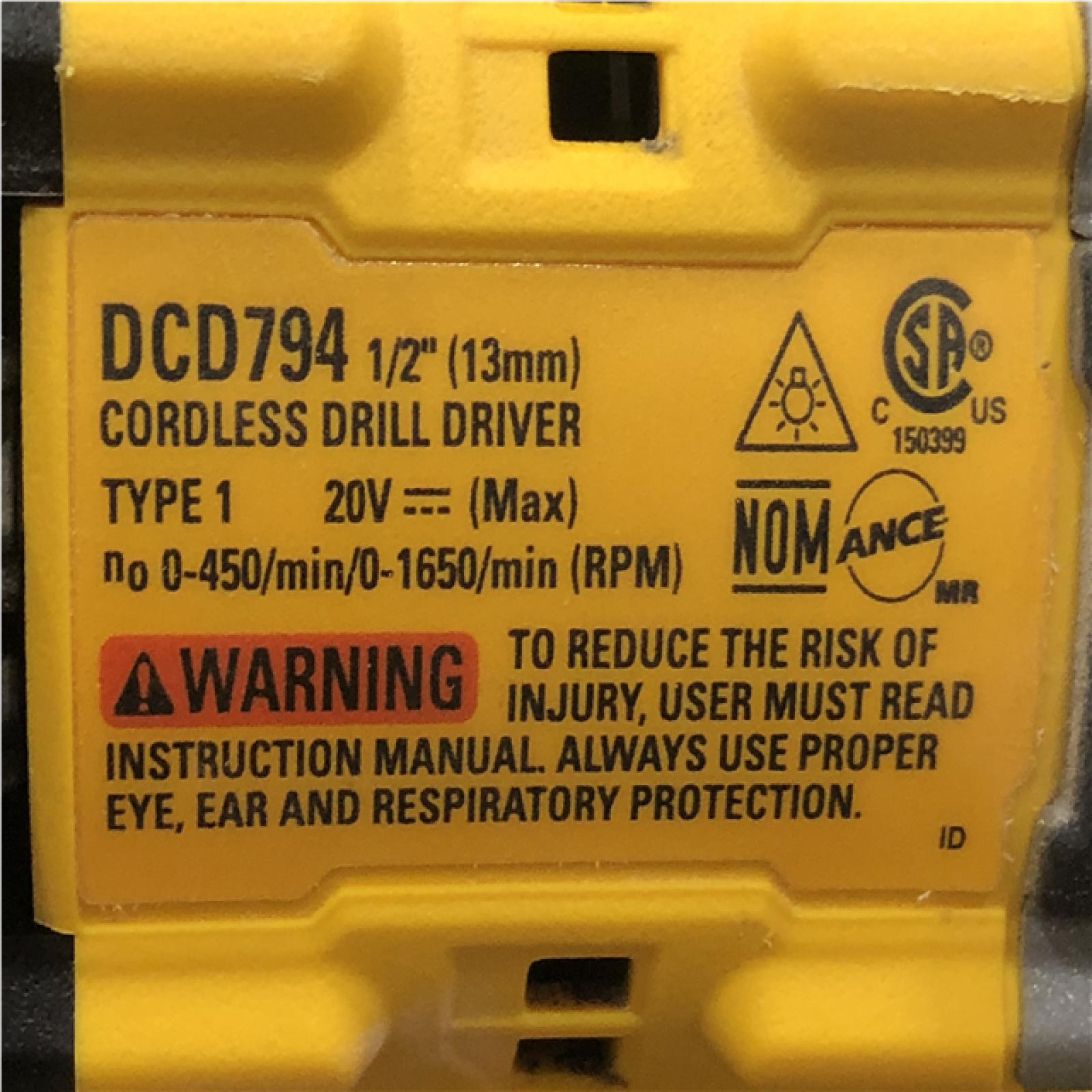 AS-IS DEWALT ATOMIC 20-Volt Lithium-Ion Cordless Brushless (4-Tool) Combo Kit