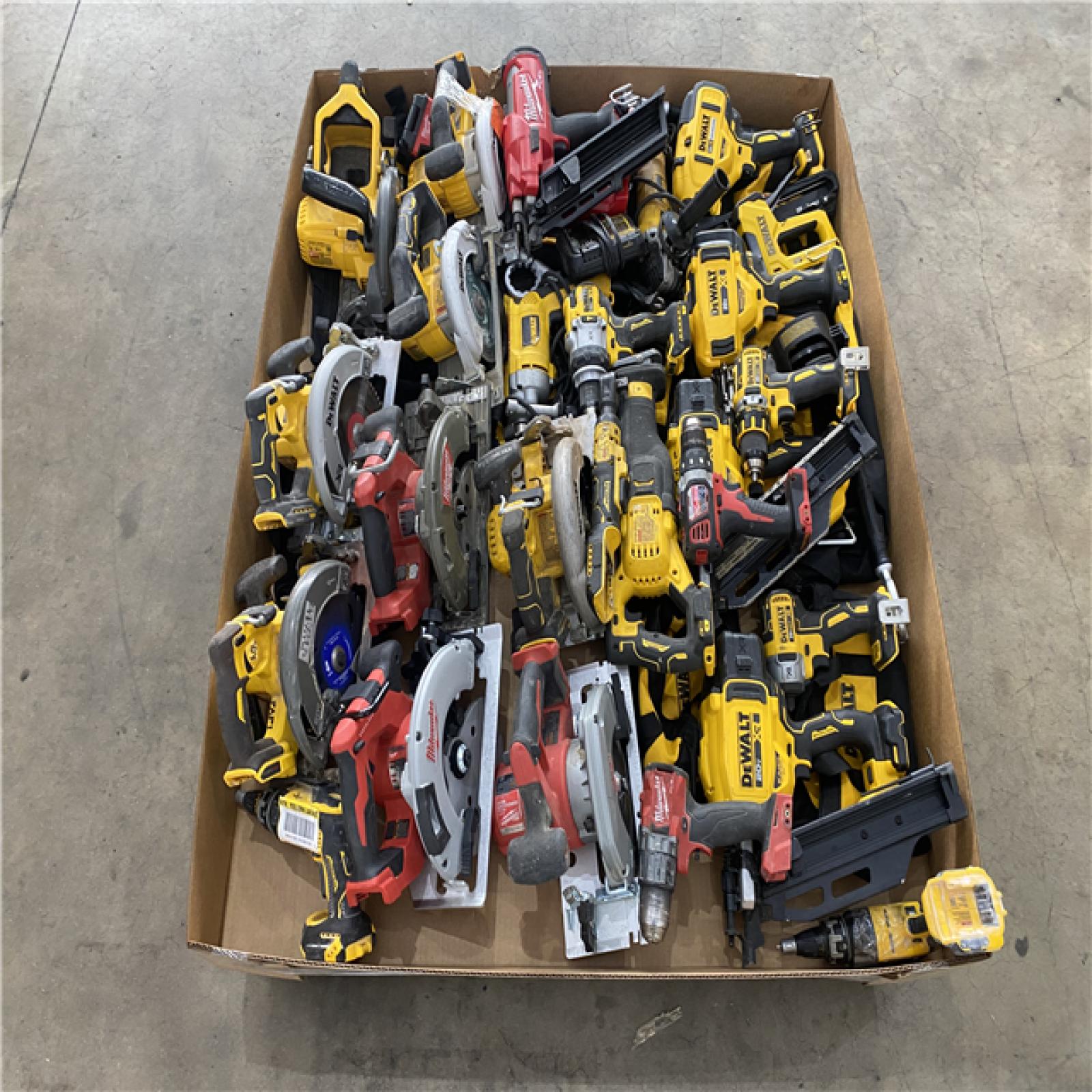 Houston Location AS IS - Tool Pallet