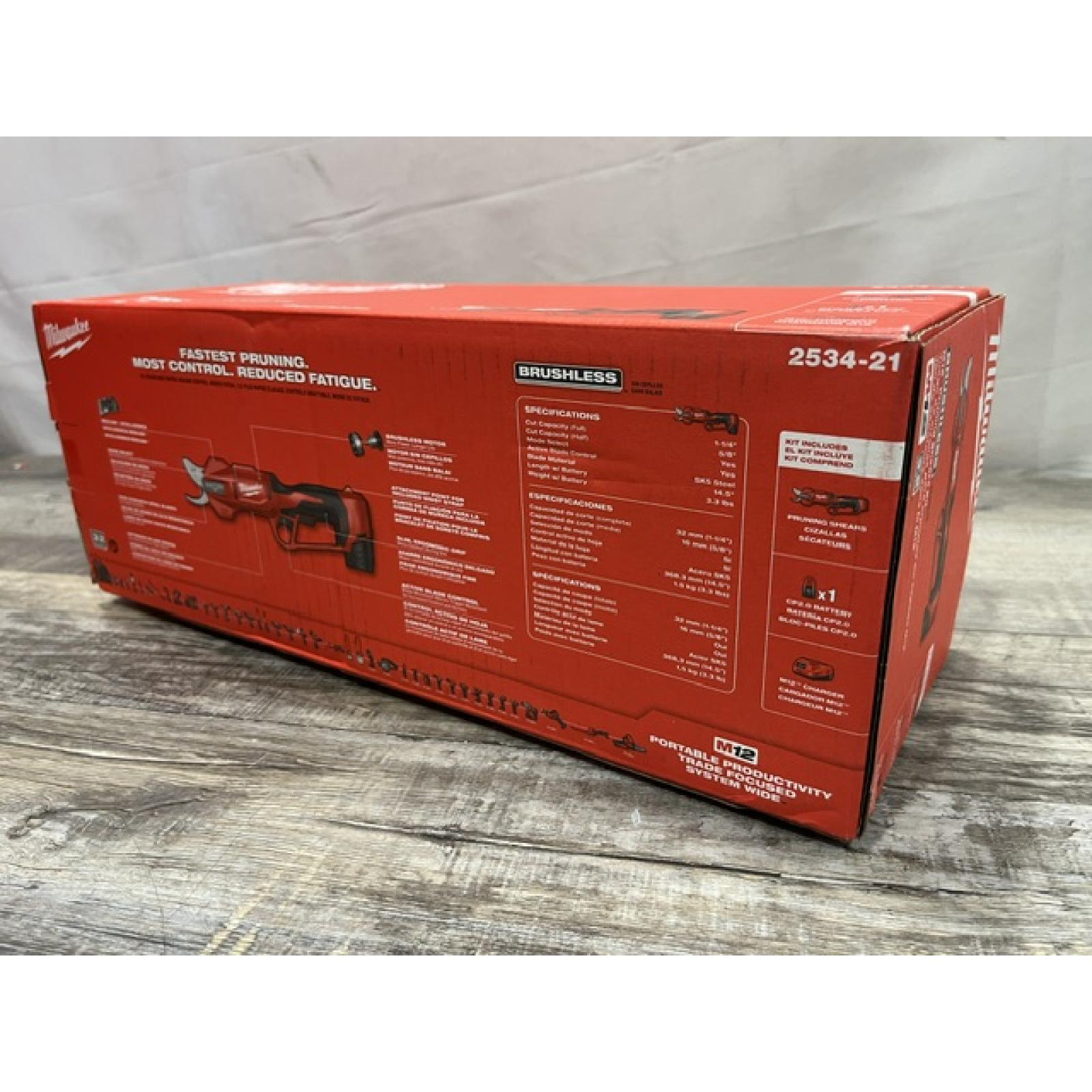 NEW - Milwaukee 12V Cordless Brushless Pruner Shears Kit